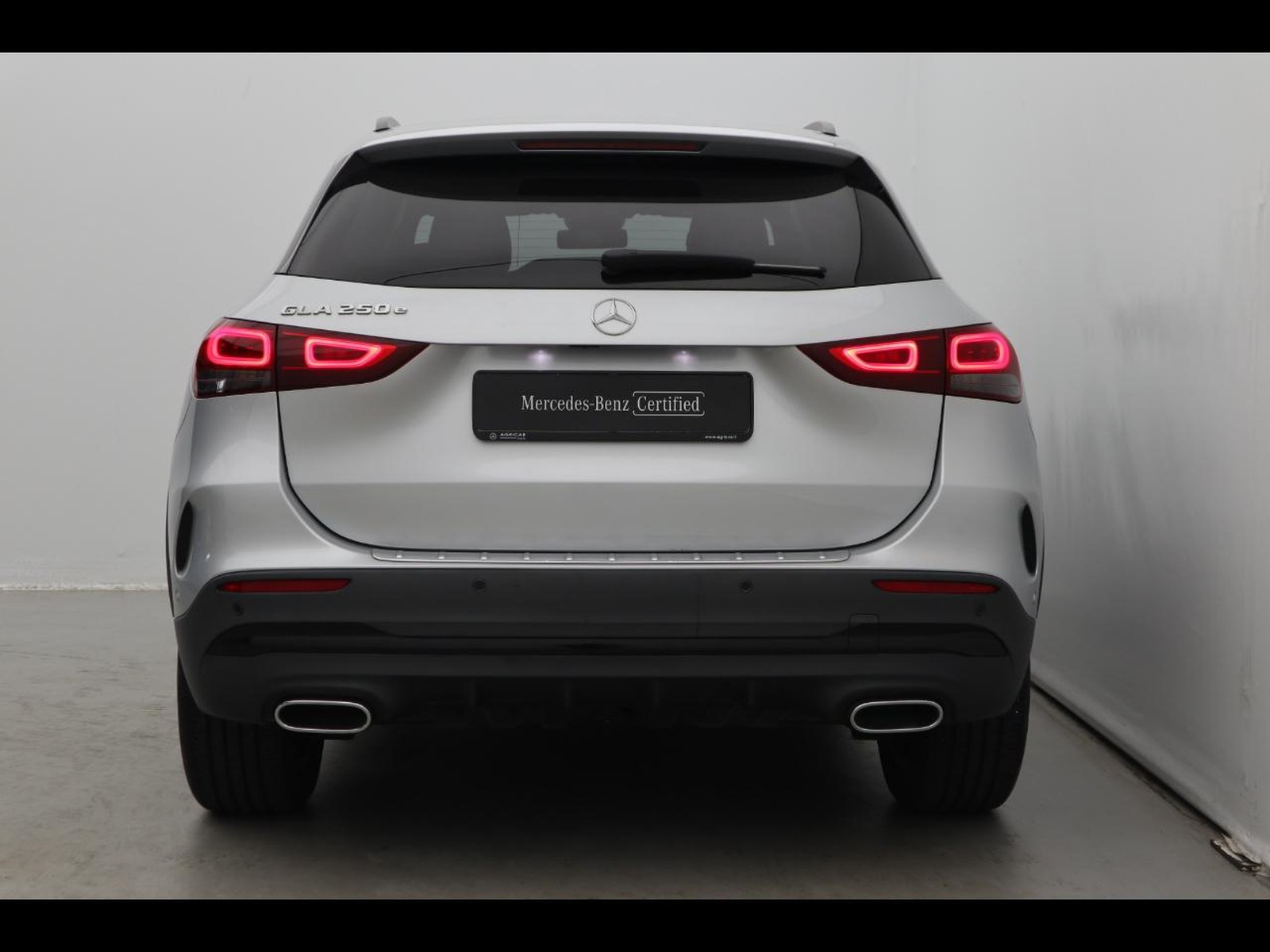 6 - Mercedes GLA 250 e plug in hybrid (e eq-power) premium 8g-dct