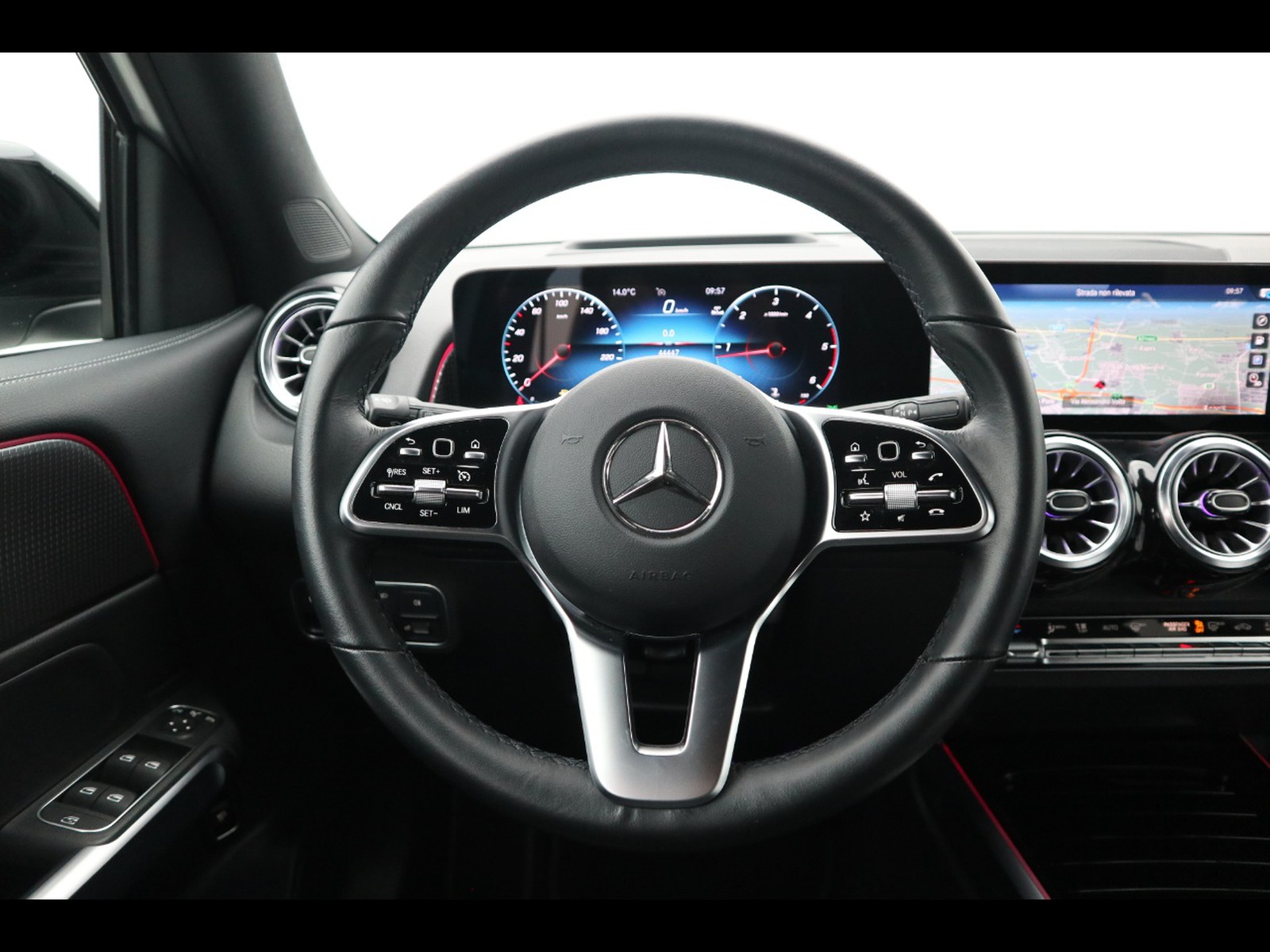 17 - Mercedes GLB 180 d sport plus easy tech 8g-dct