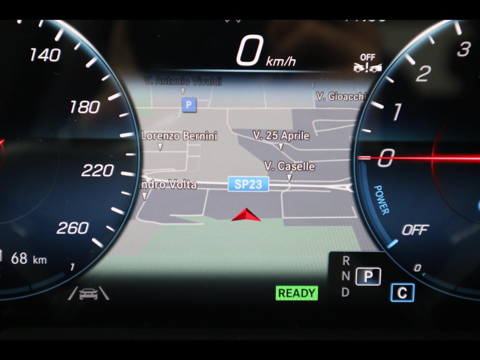 16 - Mercedes GLA 250 e plug in hybrid (e eq-power) premium 8g-dct