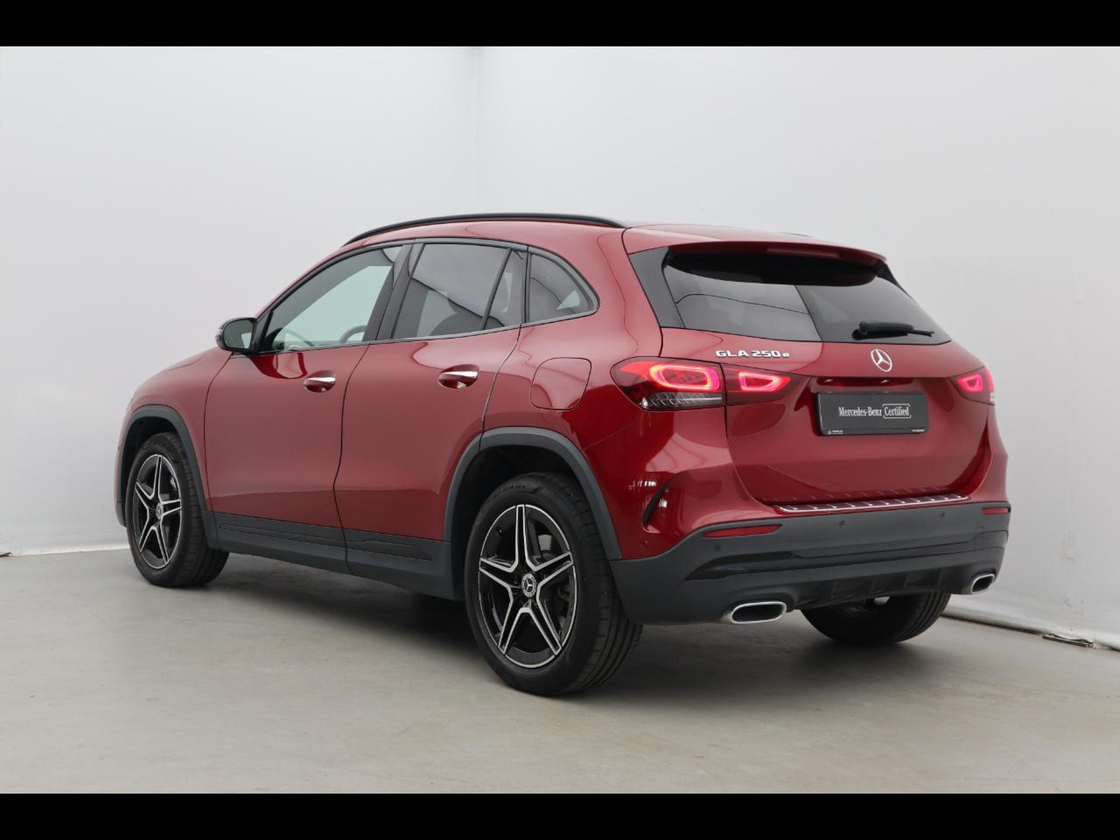 5 - Mercedes GLA 250 e plug in hybrid (e eq-power) premium 8g-dct