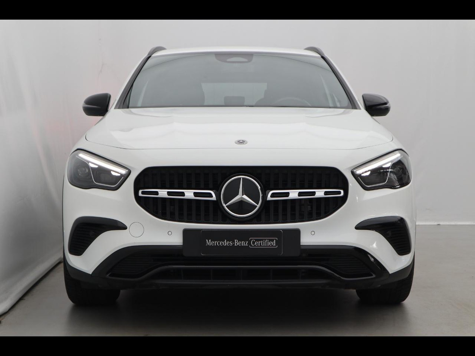 2 - Mercedes GLA 180 d progressive advanced 8g-dct