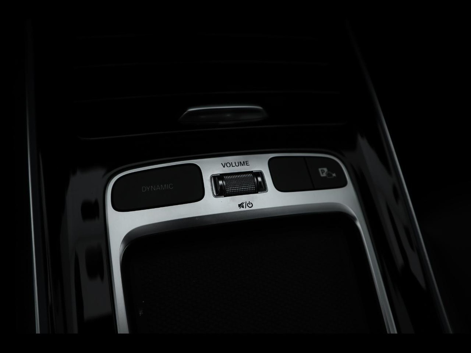 14 - Mercedes GLA 180 d progressive advanced 8g-dct