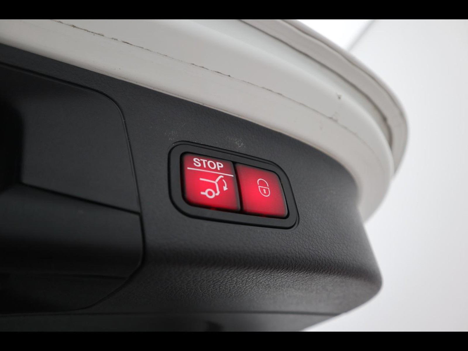 18 - Mercedes GLA 180 d progressive advanced 8g-dct