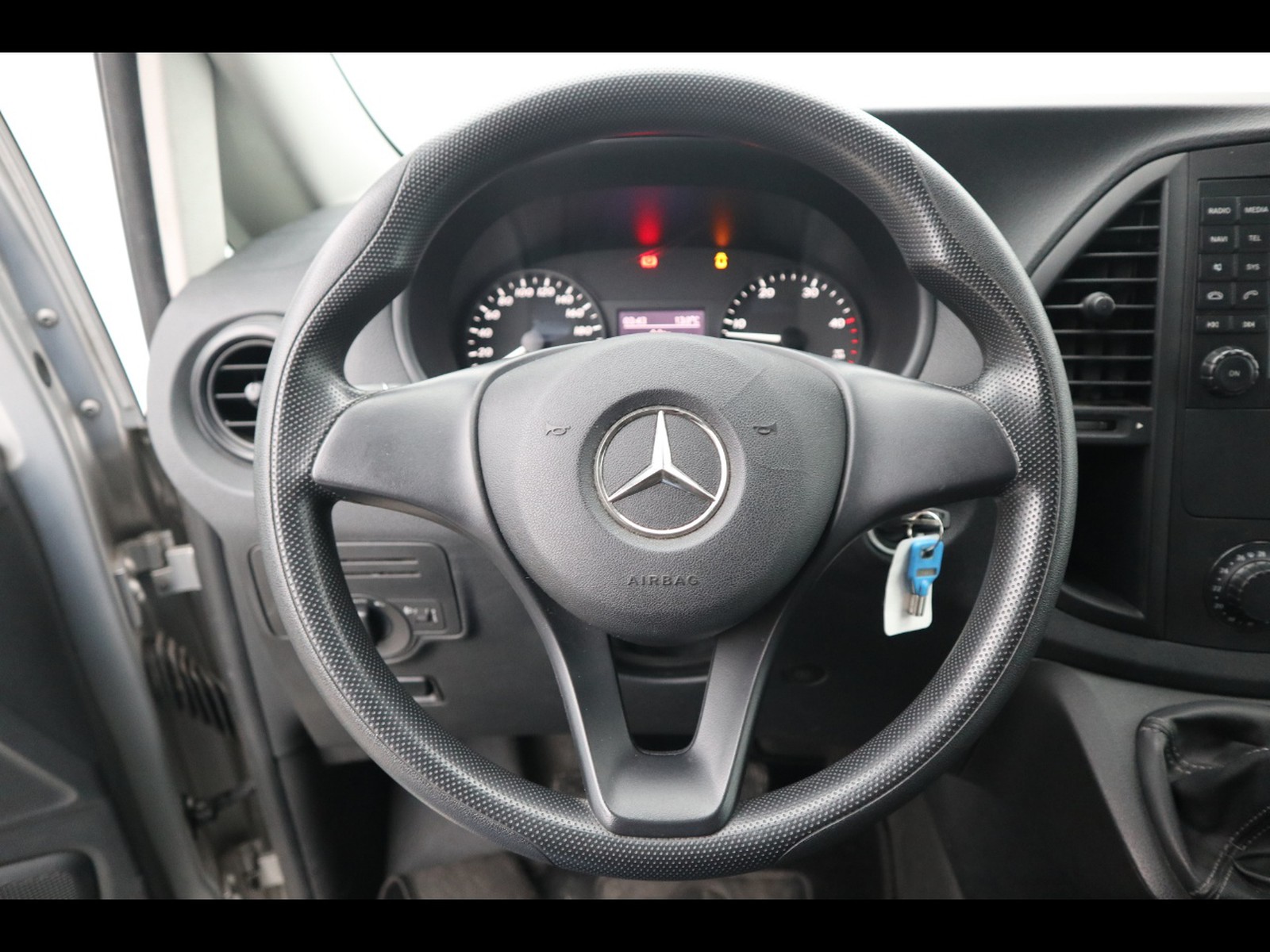 12 - Mercedes Vans Vito 114 cdi long e6