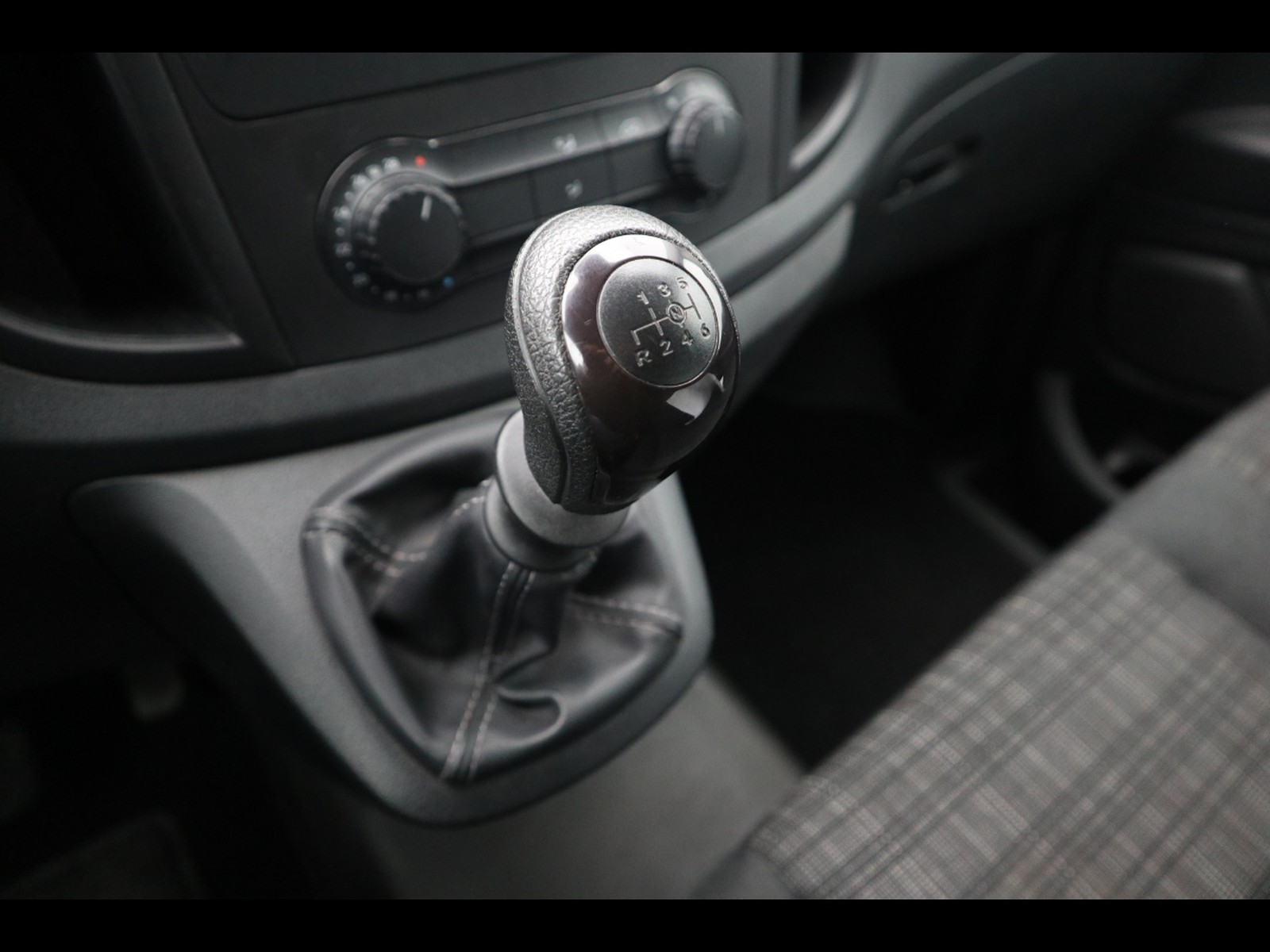 10 - Mercedes Vans Vito 114 cdi long e6