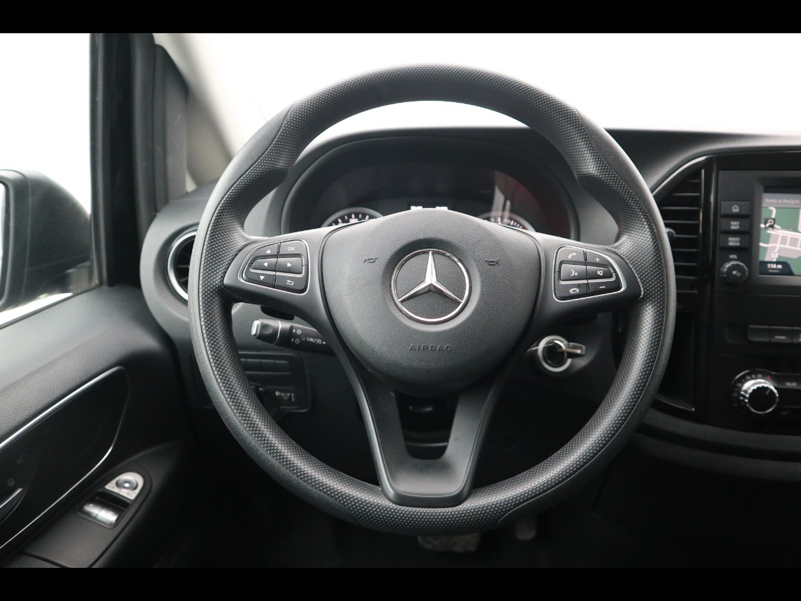 15 - Mercedes Vans Vito 116 cdi long tourer pro auto my20