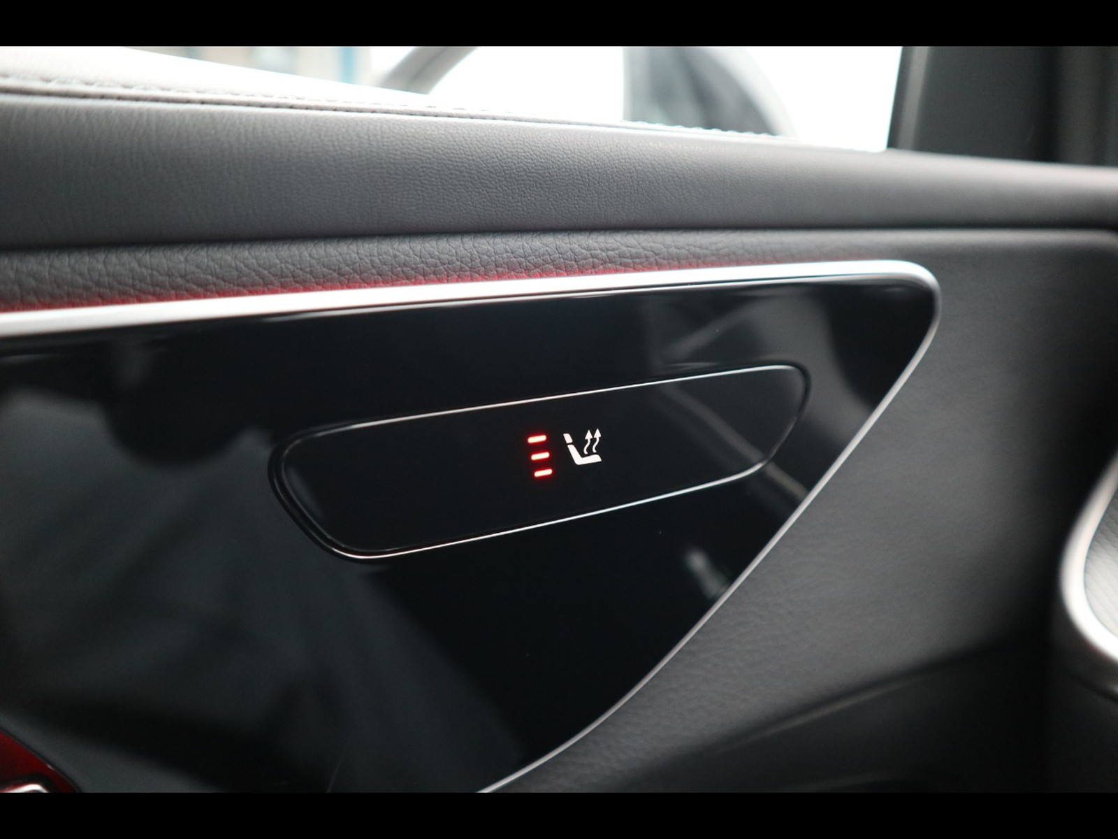 14 - Mercedes GLC suv 220 d amg advanced 4matic 9g-tronic