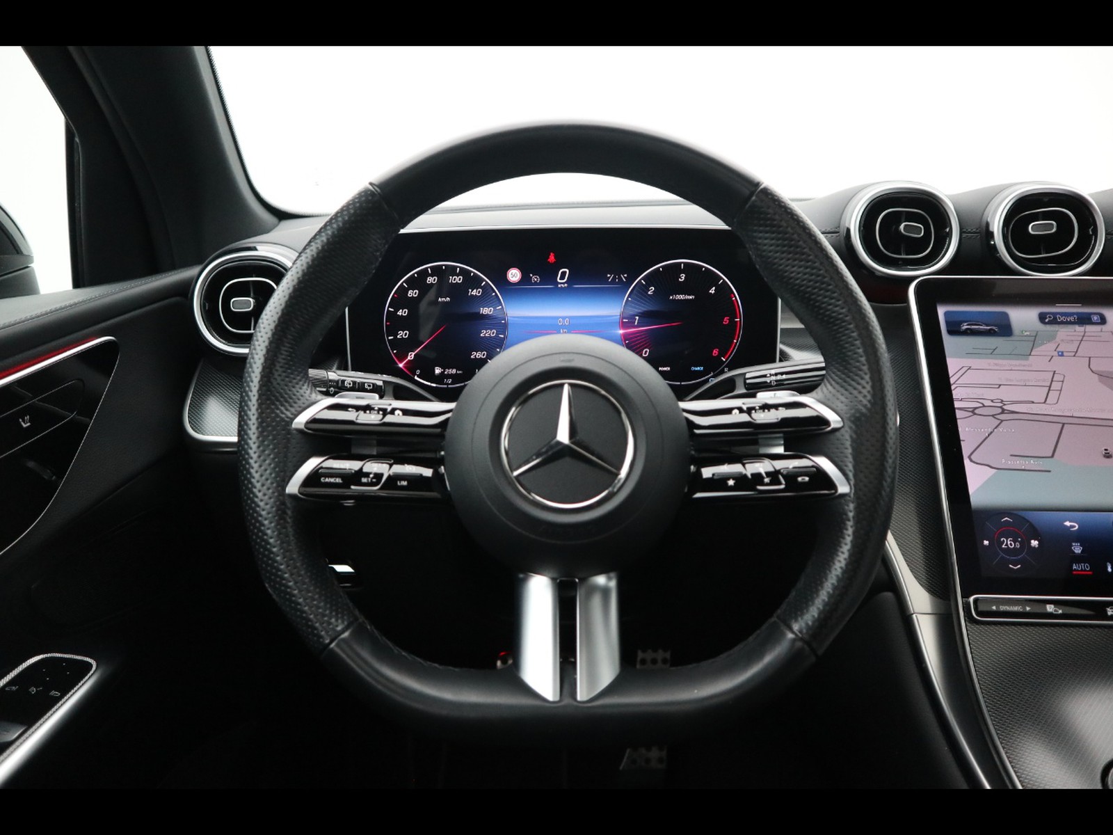 16 - Mercedes GLC suv 220 d amg advanced 4matic 9g-tronic