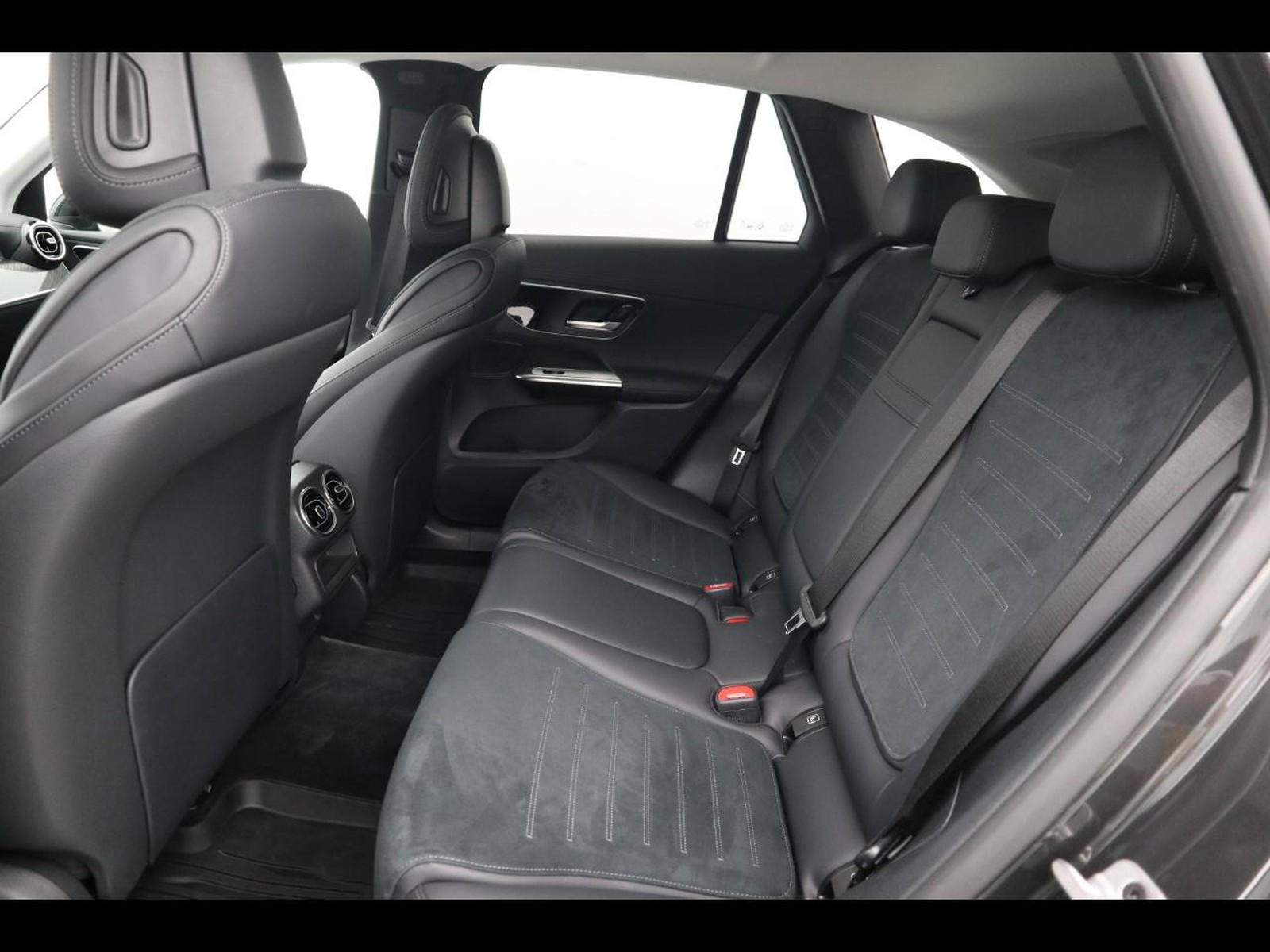 8 - Mercedes GLC suv 300 de plug in hybrid amg advanced 4matic 9g-tronic