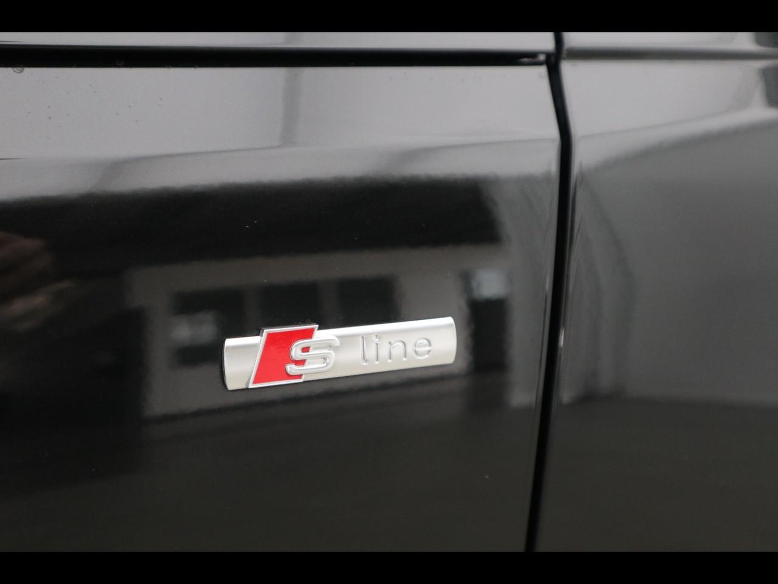 17 - Audi A4 avant 40 2.0 tdi 190cv s line edition quattro s tronic