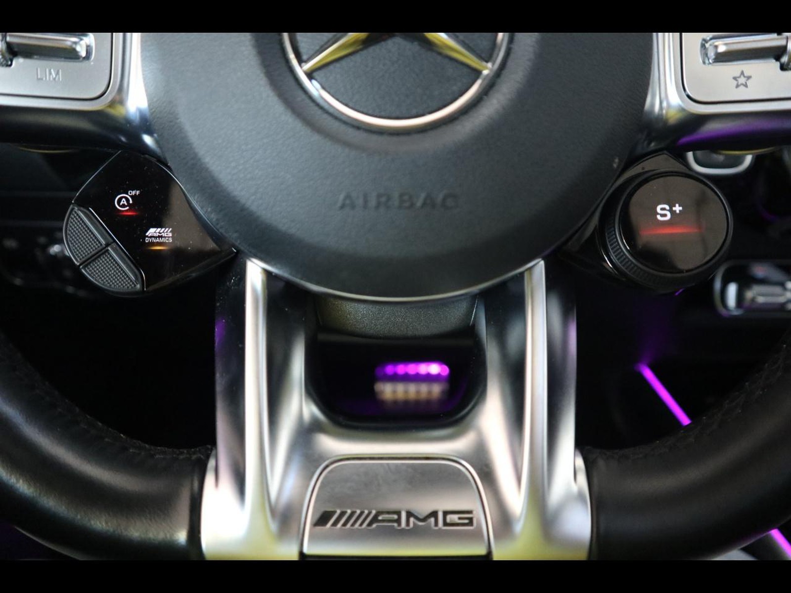 14 - AMG GLA amg 35 4matic speedshift dct amg 8g