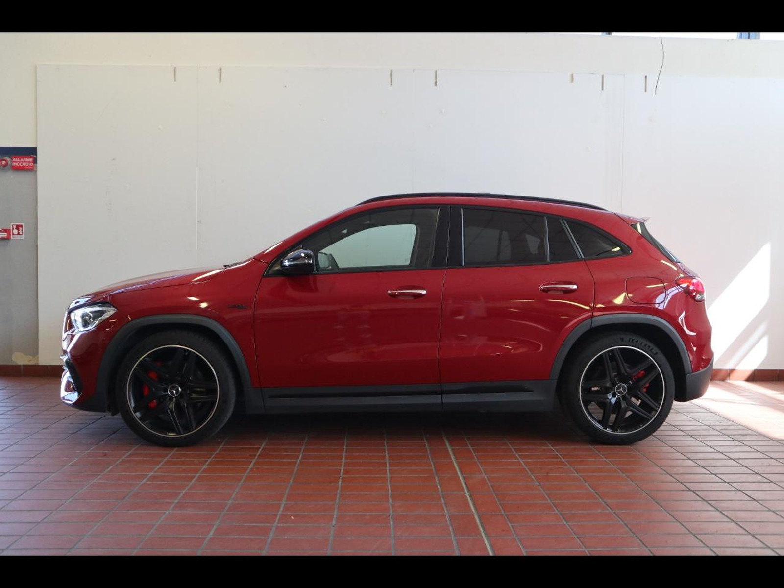 3 - AMG GLA amg 35 4matic speedshift dct amg 8g