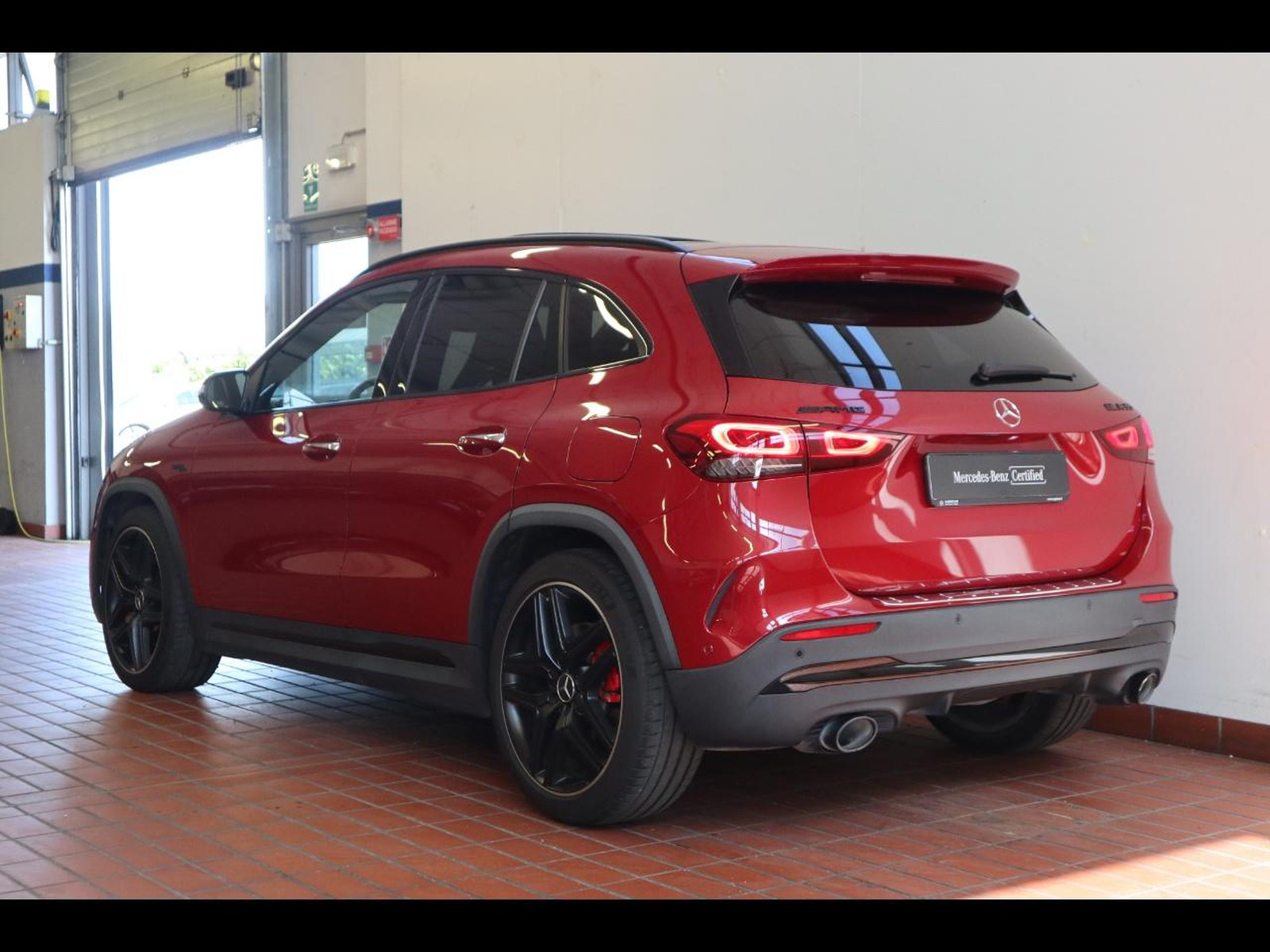 5 - AMG GLA amg 35 4matic speedshift dct amg 8g