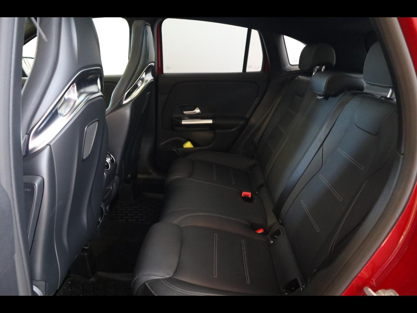 8 - AMG GLA amg 35 4matic speedshift dct amg 8g