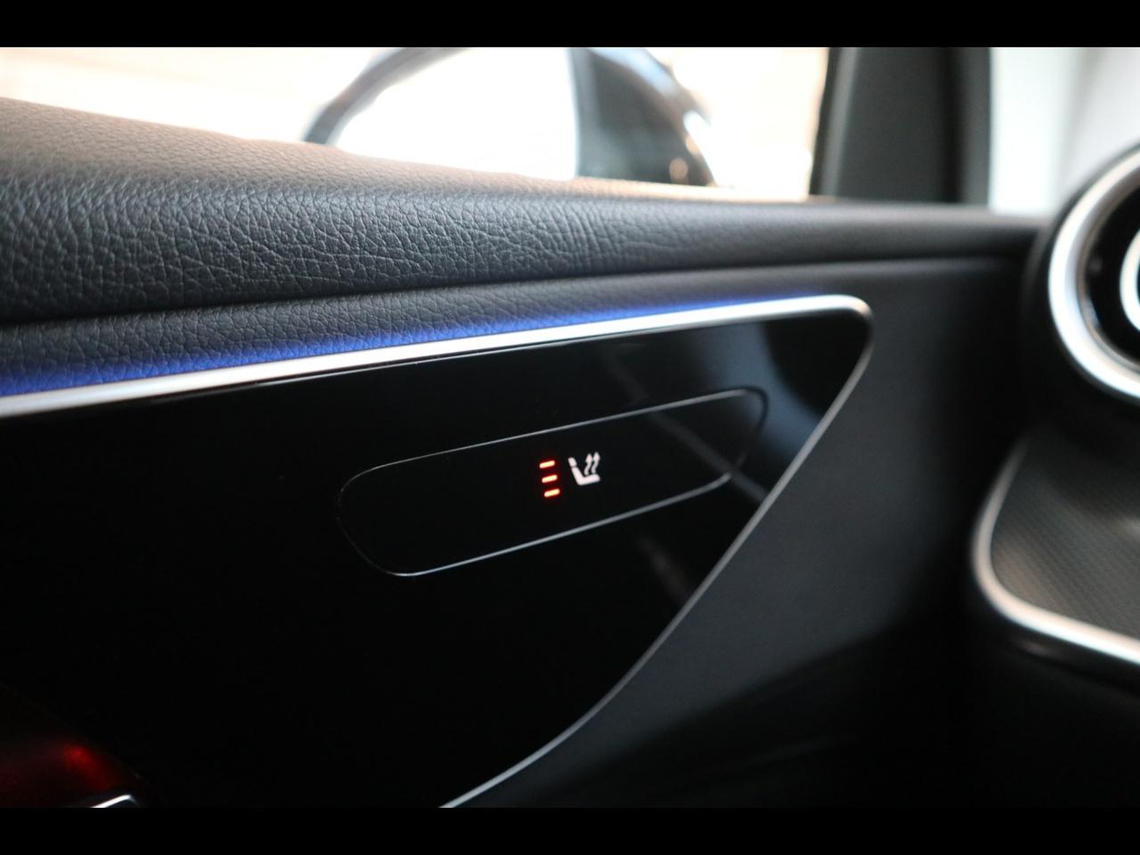 14 - Mercedes GLC suv 220 d advanced 4matic 9g-tronic