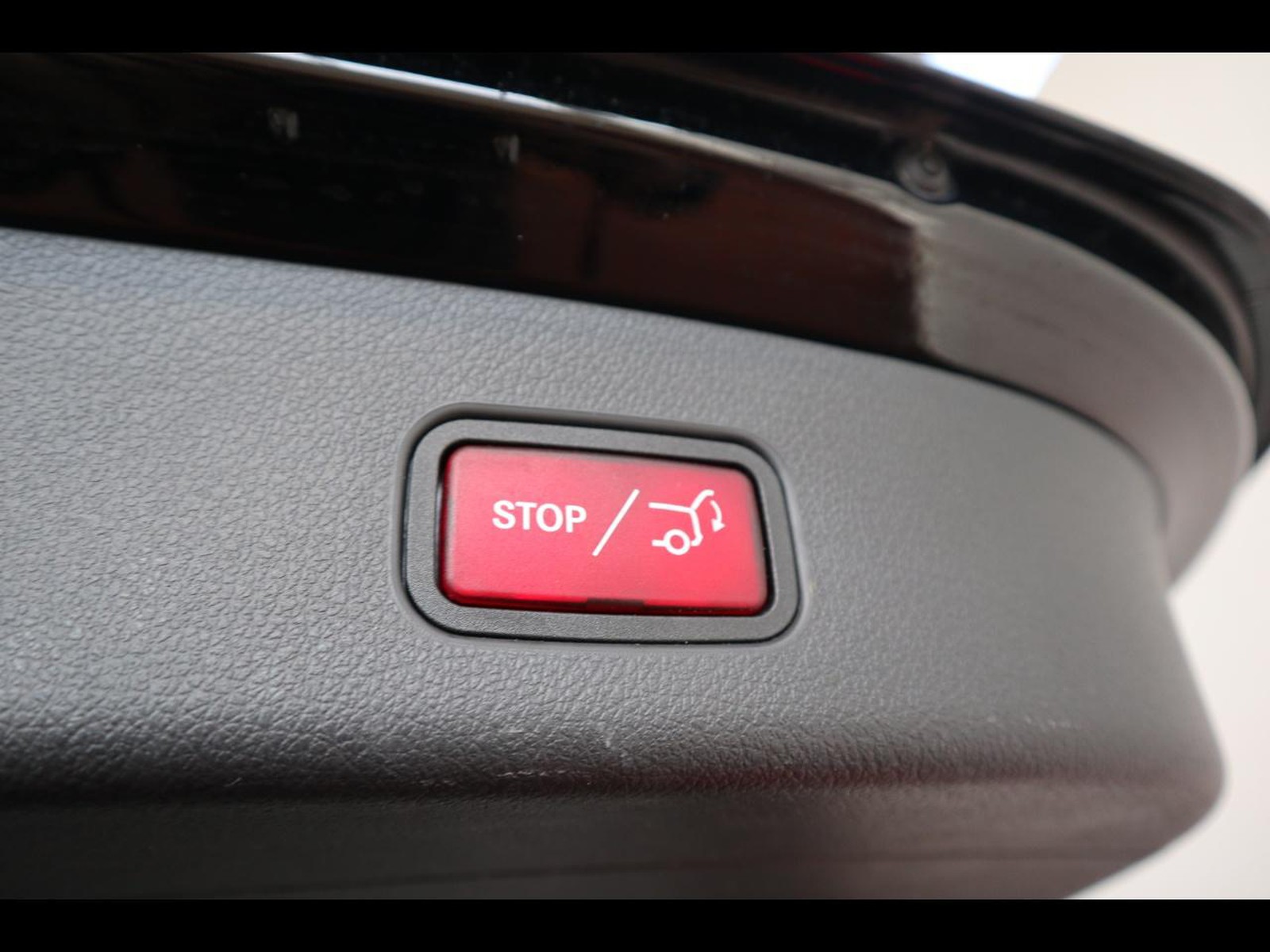 18 - Mercedes GLC suv 220 d advanced 4matic 9g-tronic