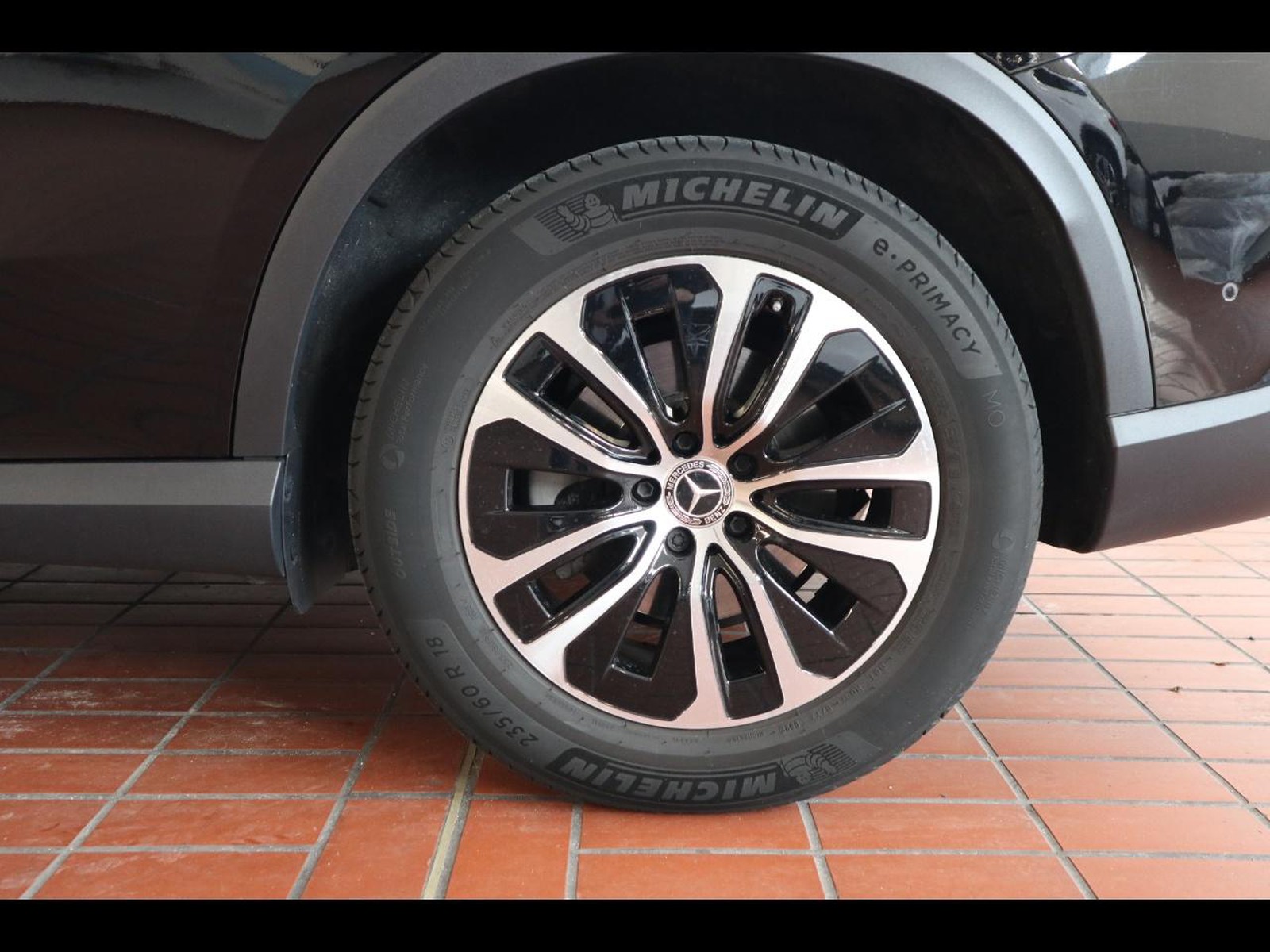 4 - Mercedes GLC suv 220 d advanced 4matic 9g-tronic