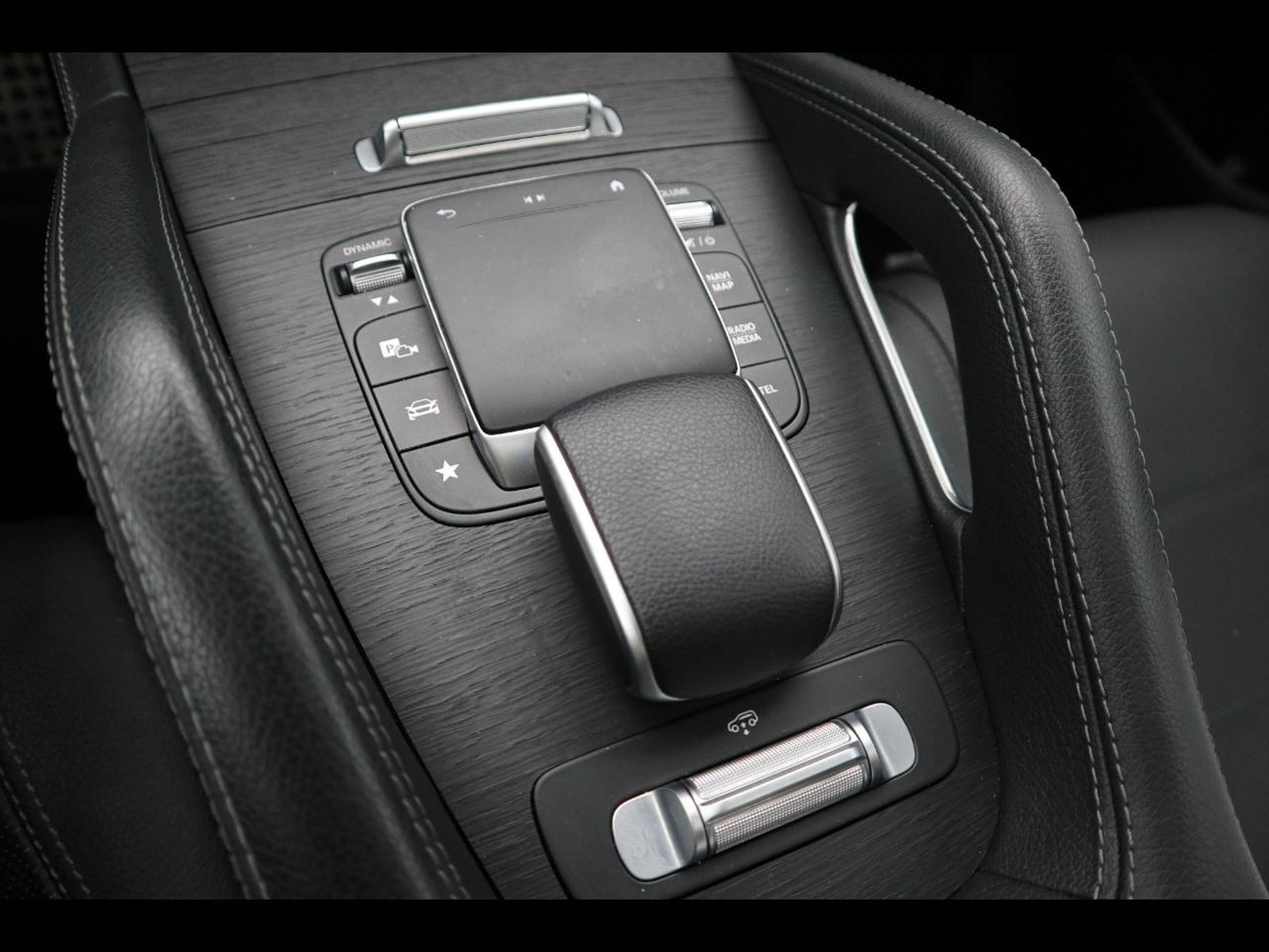 16 - Mercedes Classe GLE gle coupe 300 d mild hybrid premium pro 4matic 9g-tronic plus