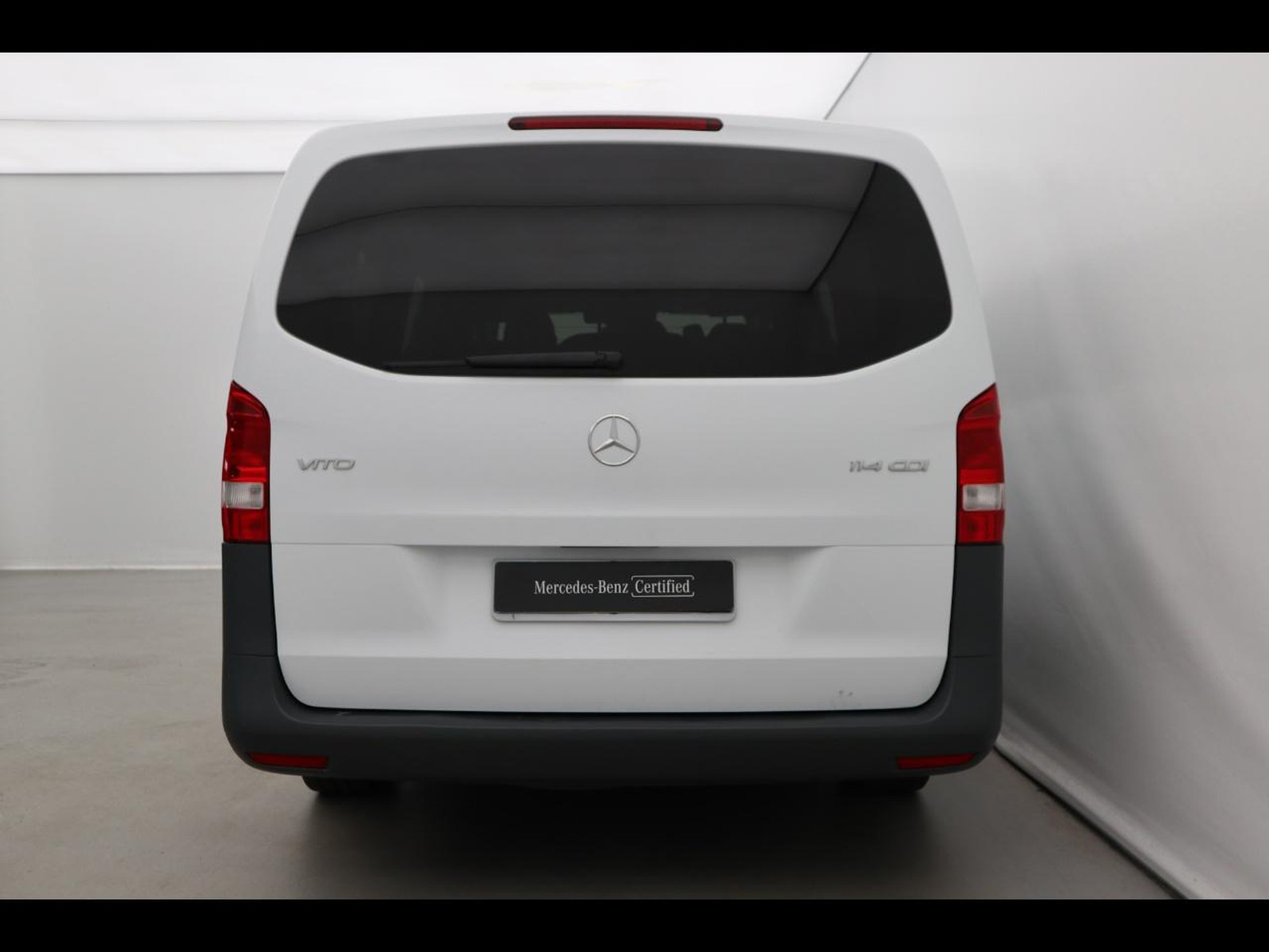 6 - Mercedes Vans Vito 114 cdi long mixto auto my20