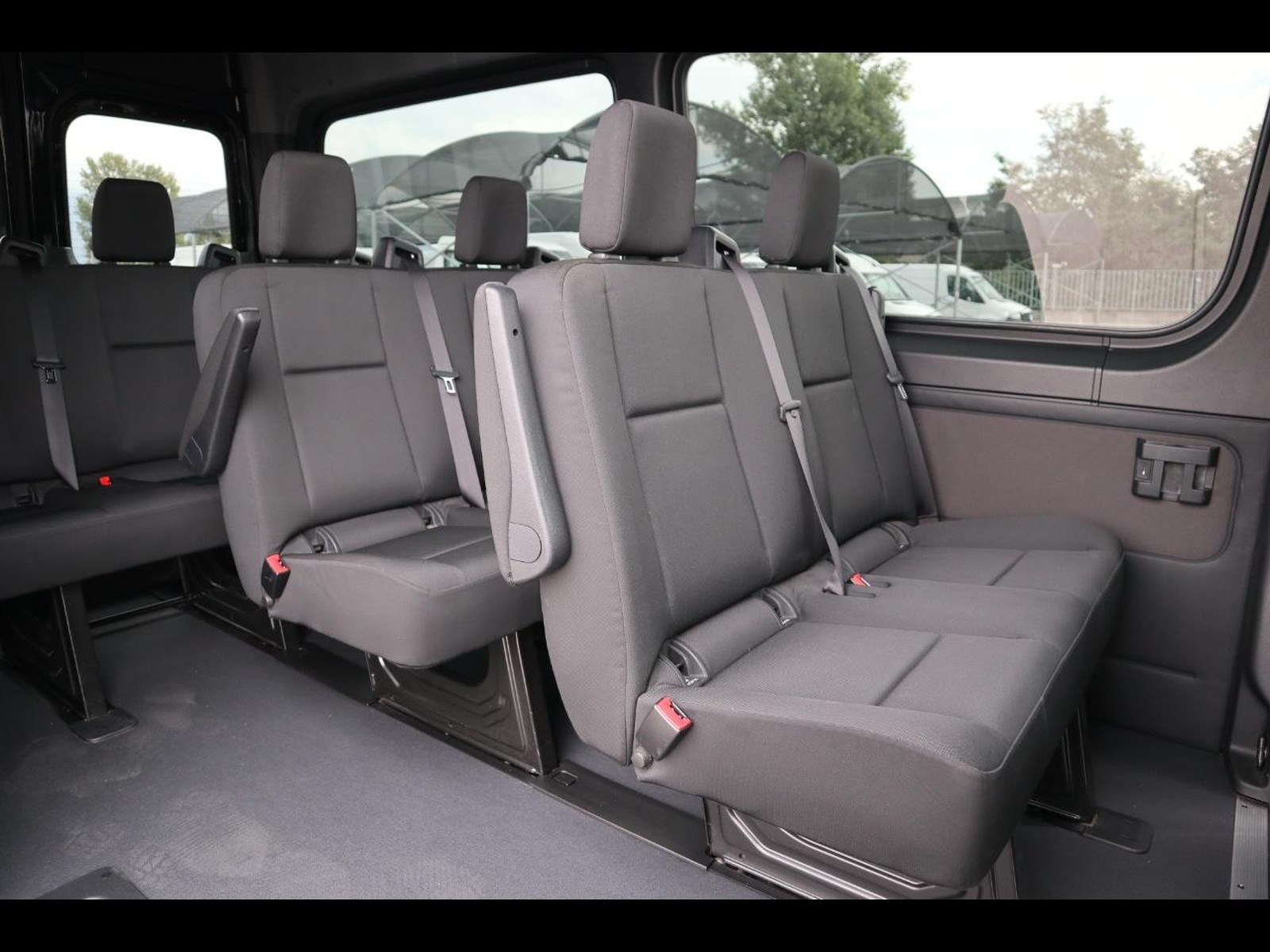 8 - Mercedes Vans Sprinter 316 2.1 cdi k 37/35 rwd tourer business evid