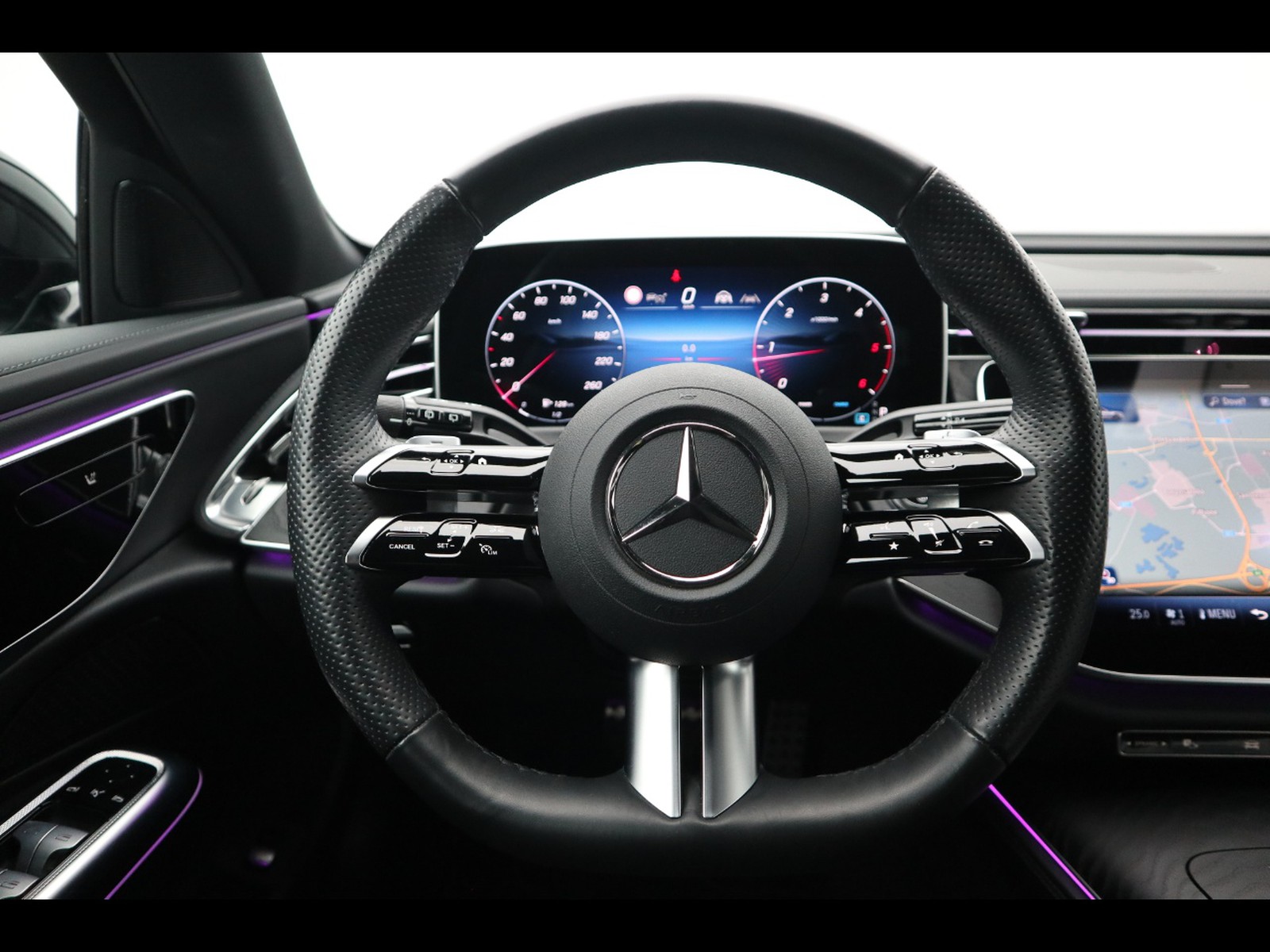 16 - Mercedes Classe E station wagon 220 d amg line advanced 9g-tronic