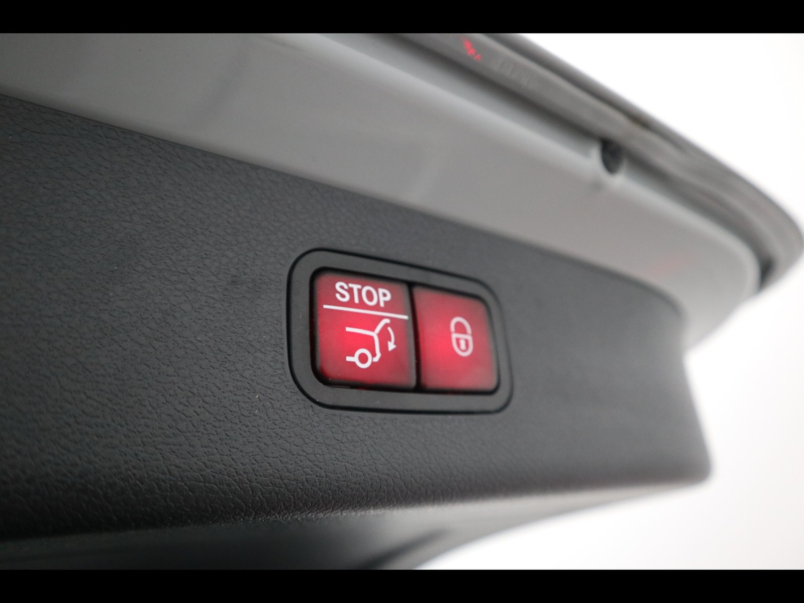 17 - Mercedes Classe E station wagon 220 d amg line advanced 9g-tronic