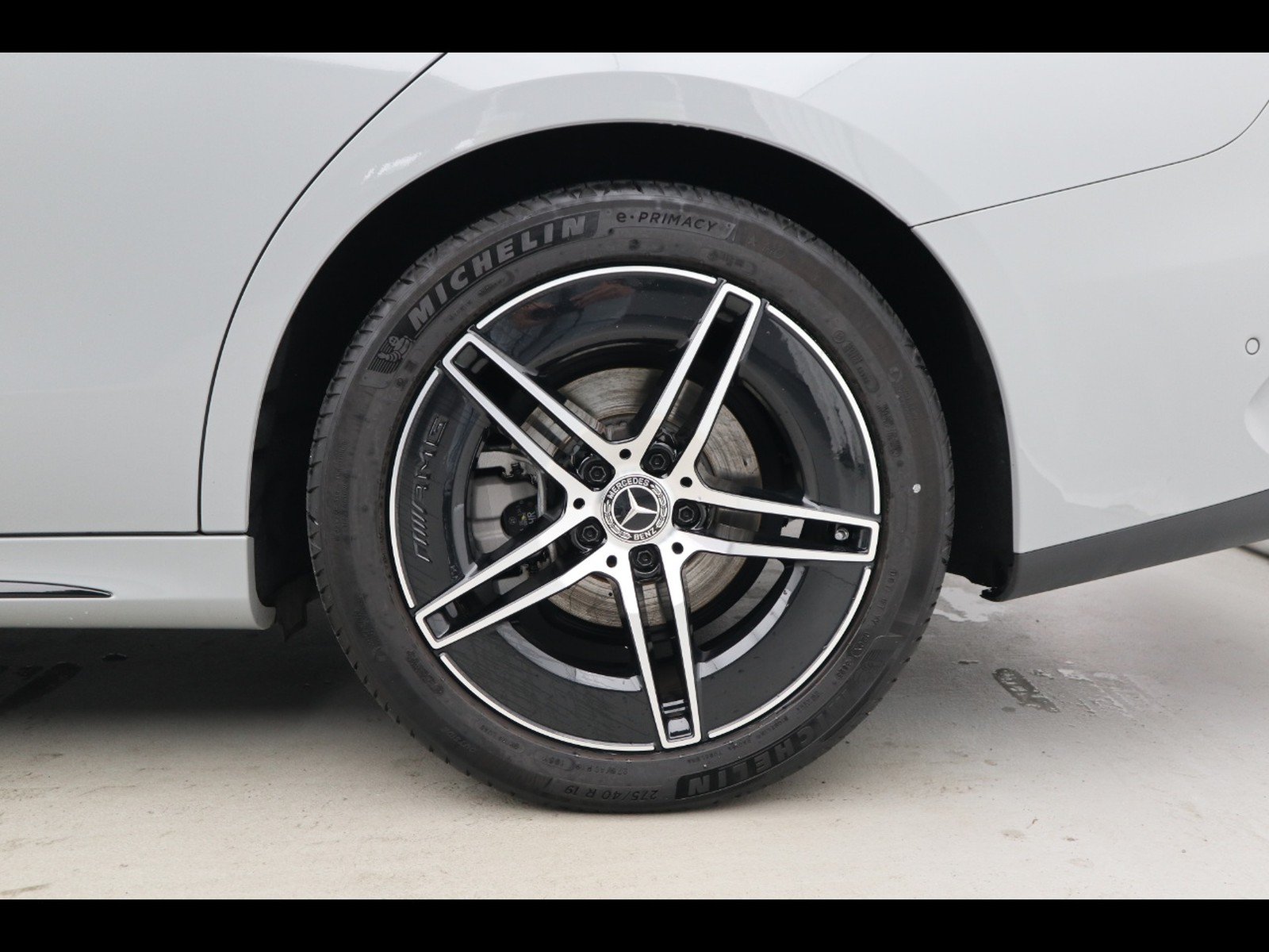 4 - Mercedes Classe E station wagon 220 d amg line advanced 9g-tronic