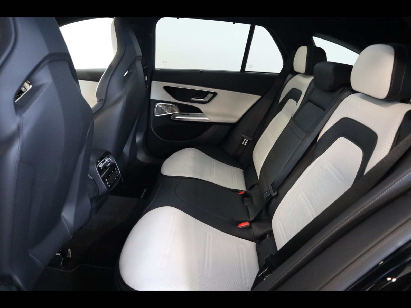 8 - AMG Classe E amg station wagon 53 hybrid premium plus 4matic+ 9g-tronic