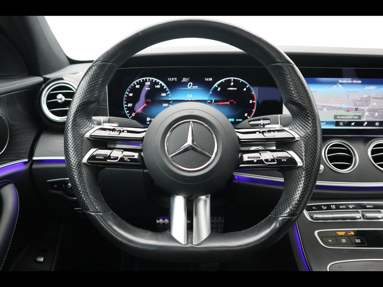 18 - Mercedes Classe E berlina 300 d mild hybrid (d eq-boost) premium plus 4matic 9g-tronic plus