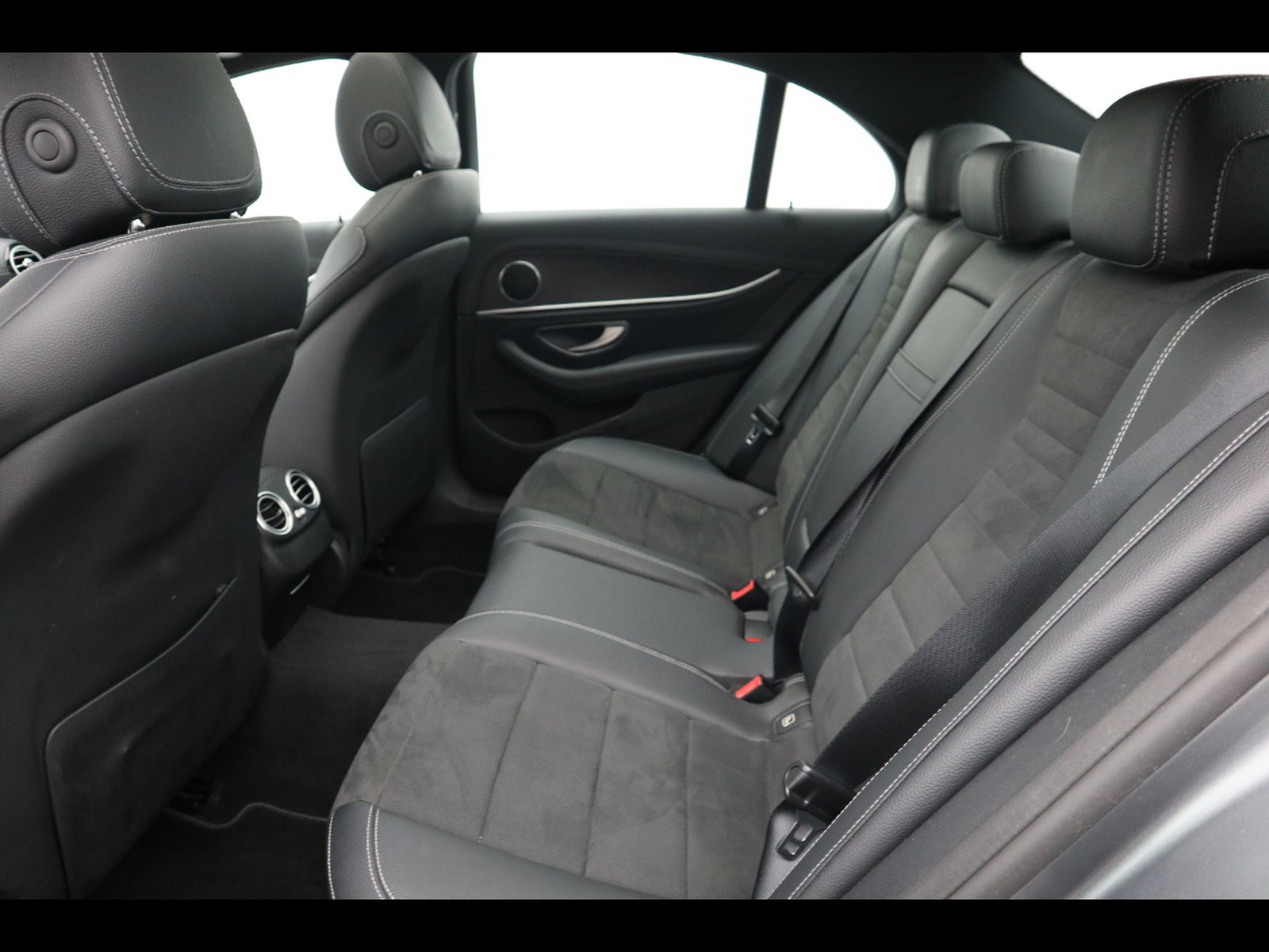 8 - Mercedes Classe E berlina 300 d mild hybrid (d eq-boost) premium plus 4matic 9g-tronic plus