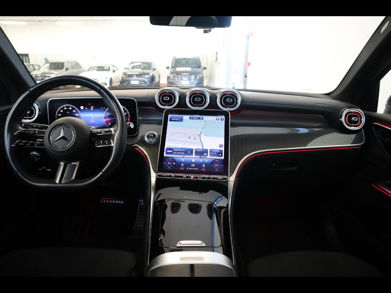 14 - Mercedes GLC suv 300 amg advanced plus 4matic 9g-tronic