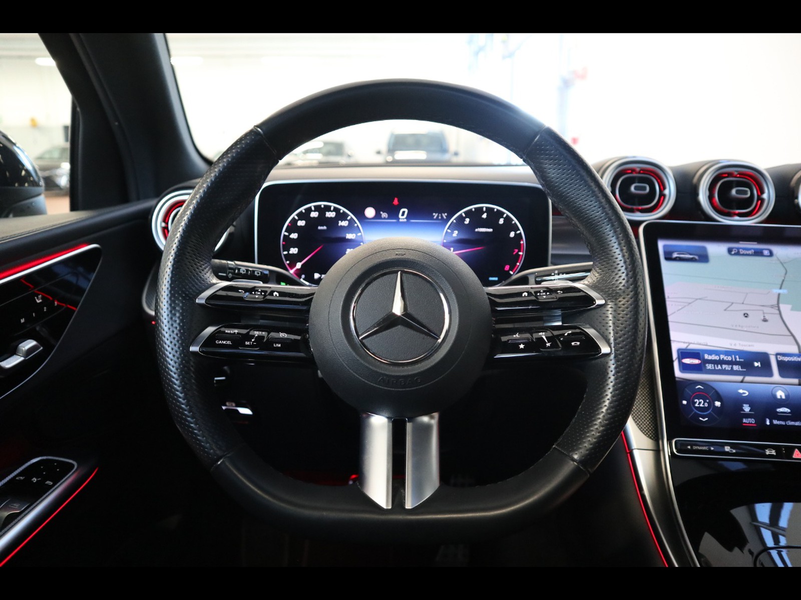 17 - Mercedes GLC suv 300 amg advanced plus 4matic 9g-tronic