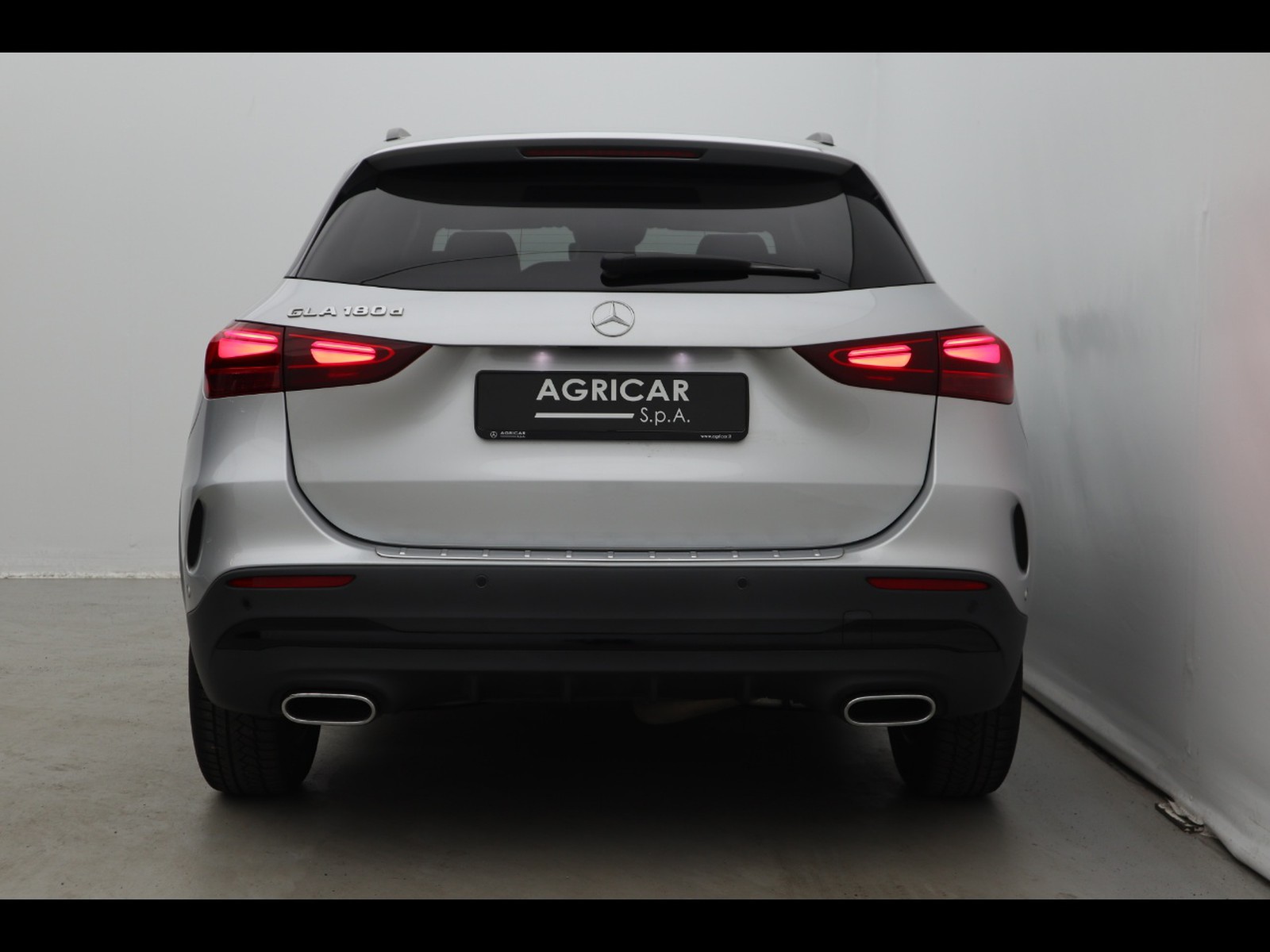 6 - Mercedes GLA 180 d amg line advanced plus 8g-dct