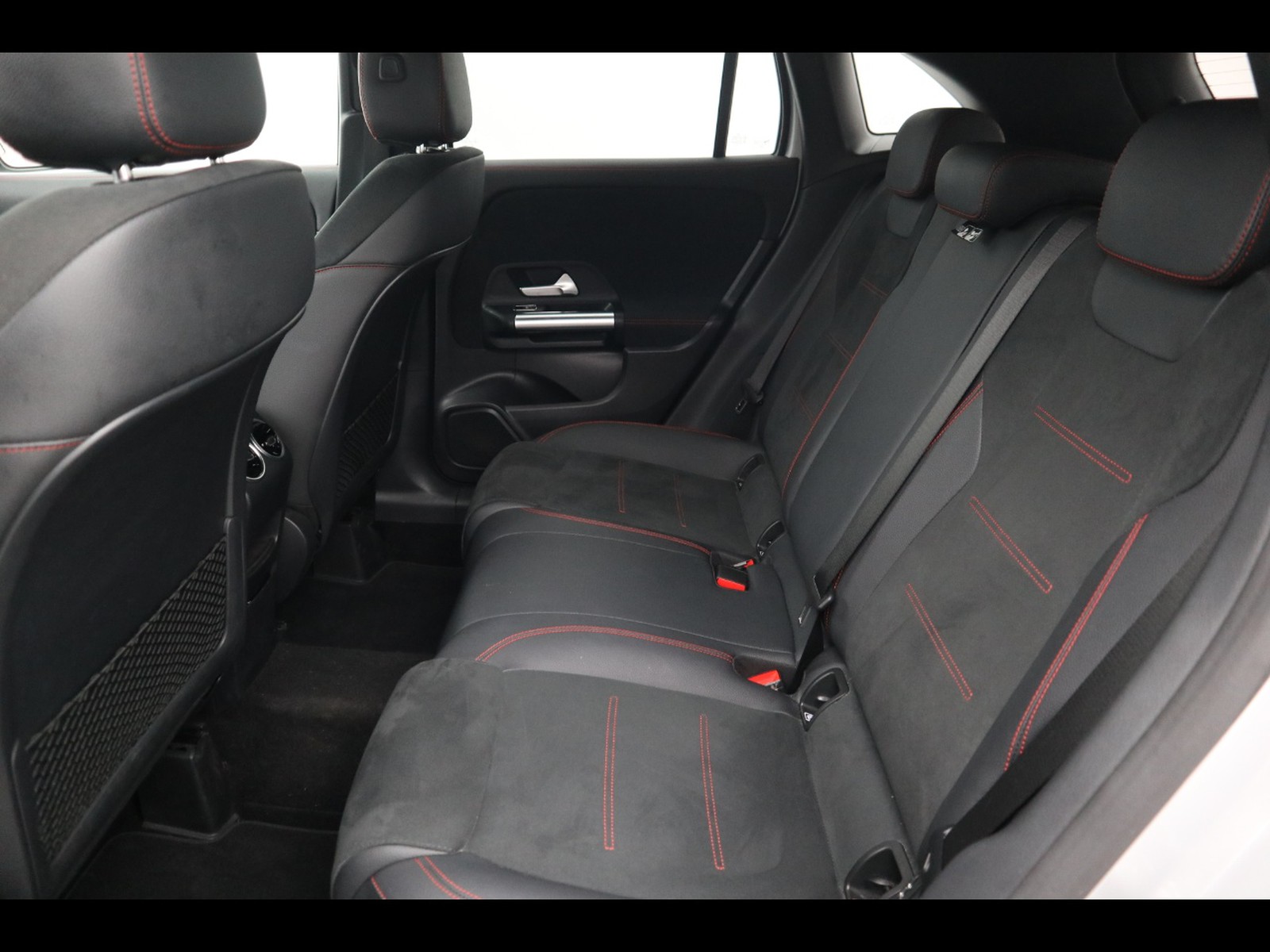 8 - Mercedes GLA 180 d amg line advanced plus 8g-dct