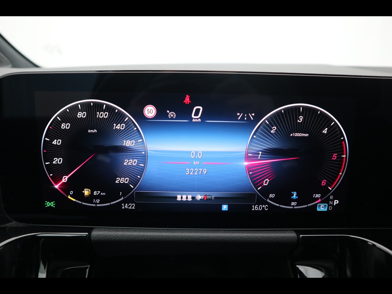 9 - Mercedes GLA 180 d amg line advanced plus 8g-dct