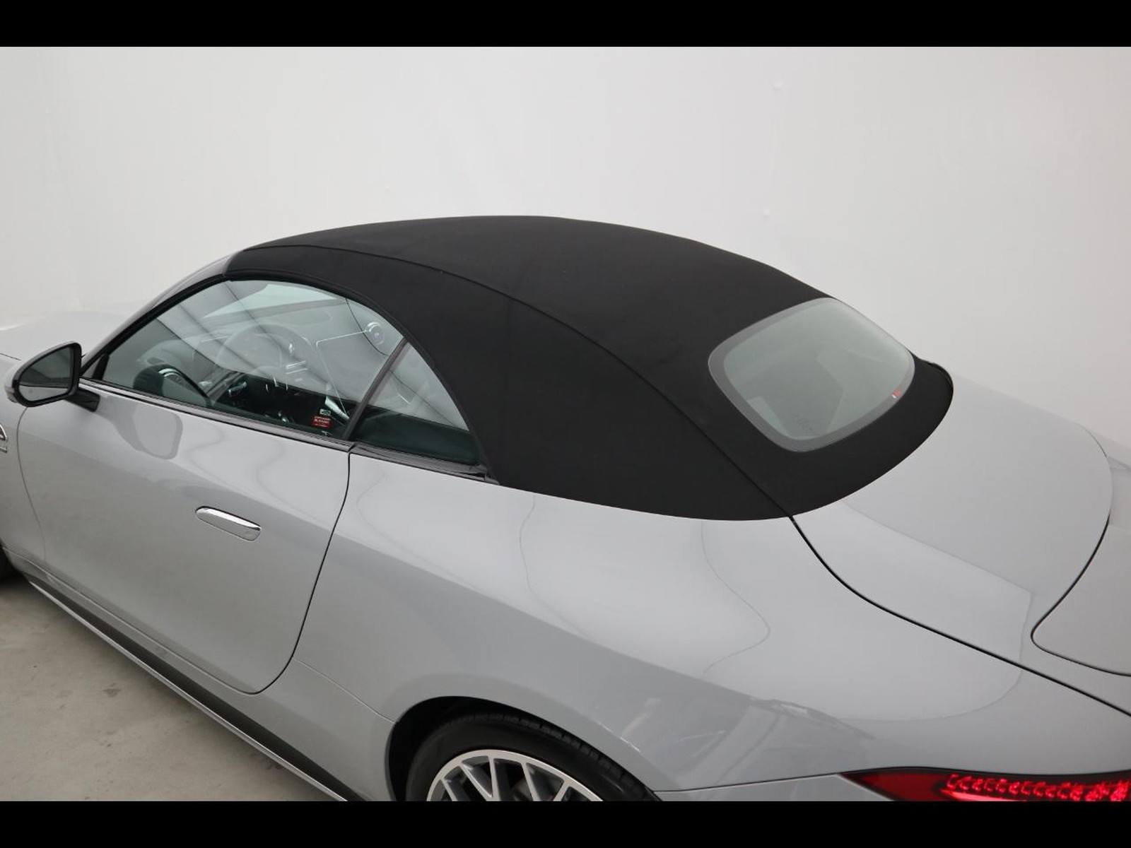 24 - AMG SL amg roadster 63 v8 premium plus 4matic+ speedshift mct amg