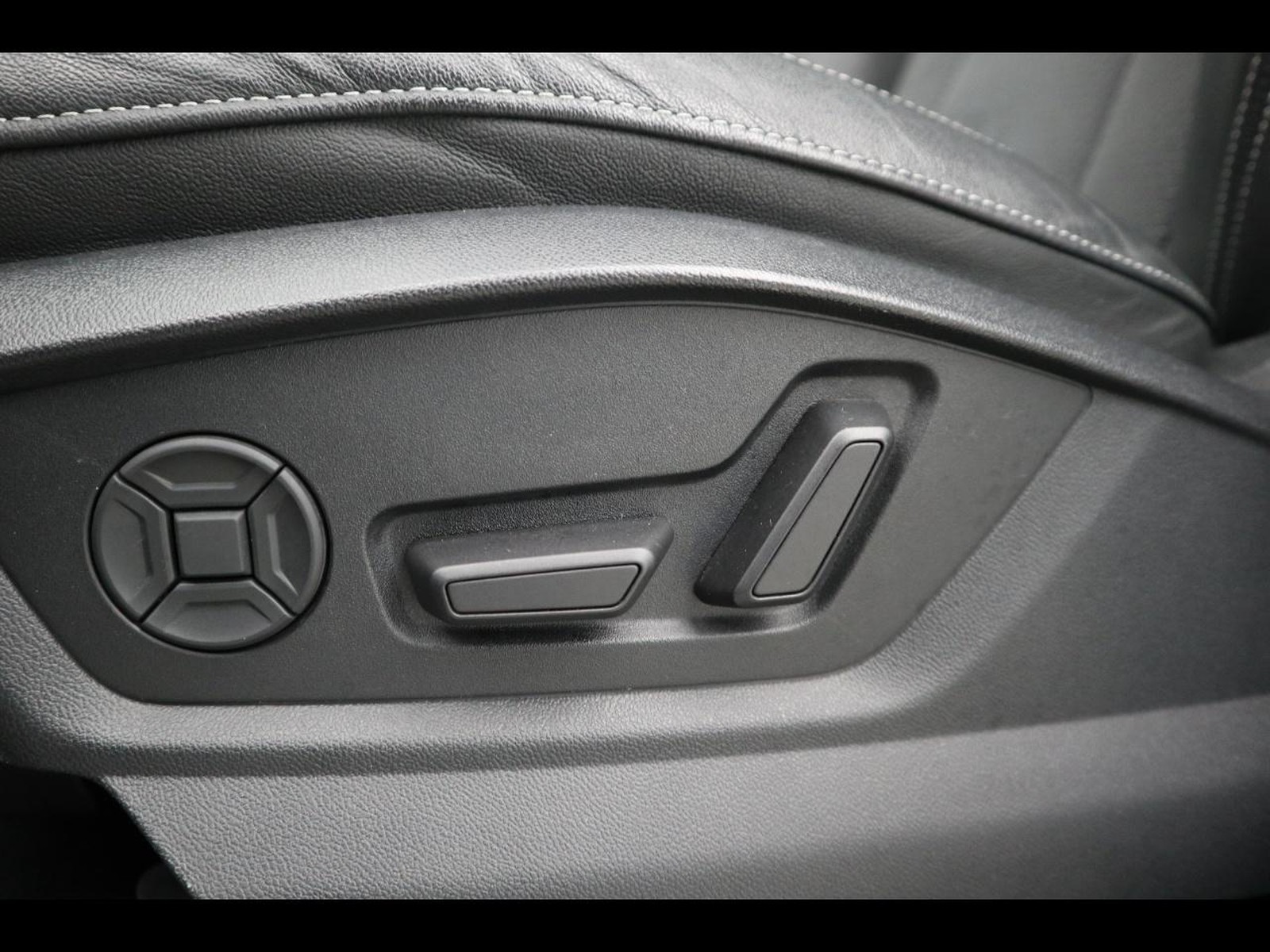 17 - Audi Q8 50 3.0 v6 tdi mhev sport quattro tiptronic