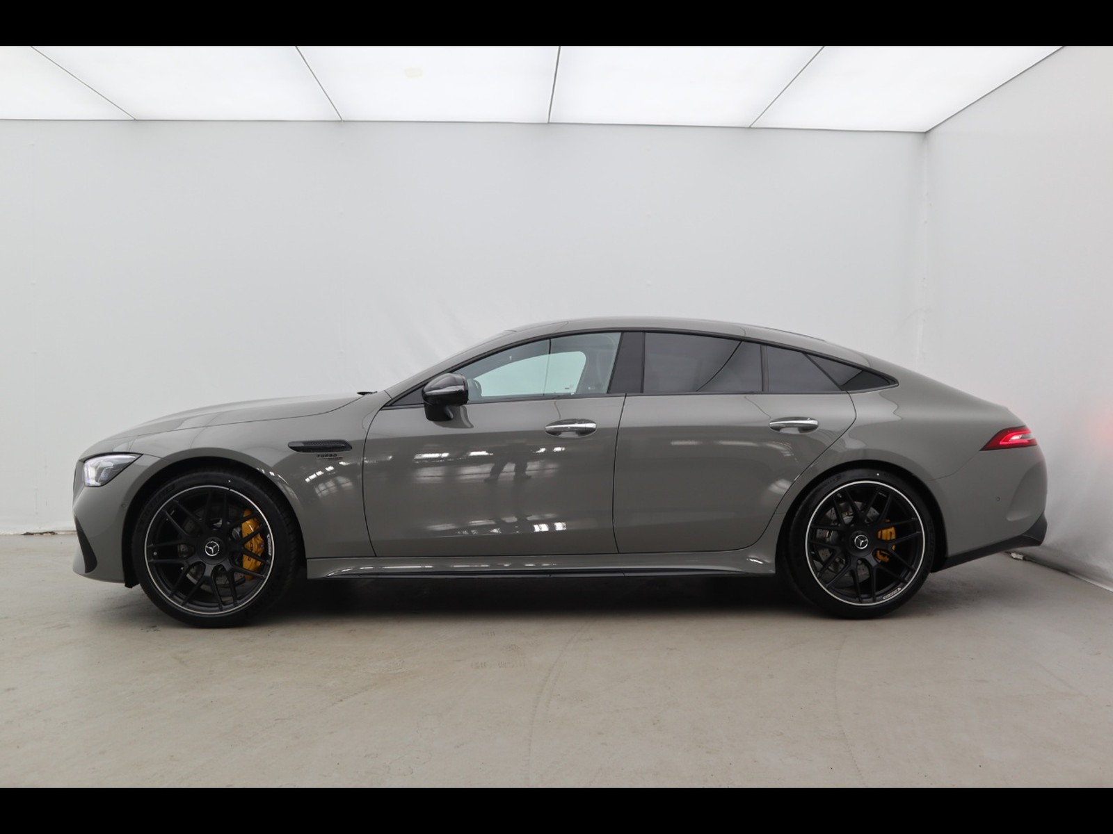 3 - AMG GT coupe 53 mild hybrid (eq-boost) premium plus 4matic+ speedshift dct
