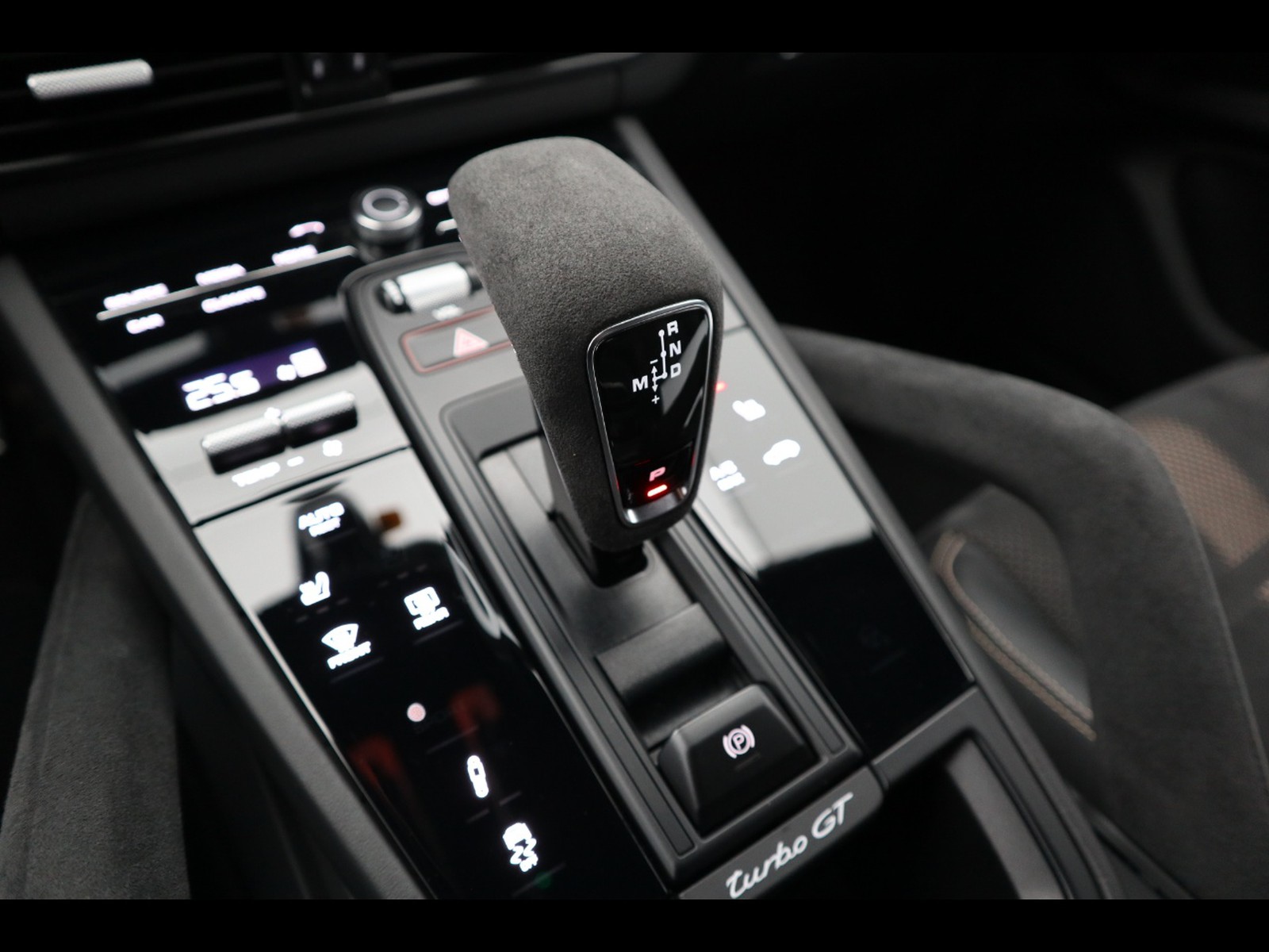 15 - Porsche Carrera coupe 4.0 v8 turbo turbo gt tiptronic