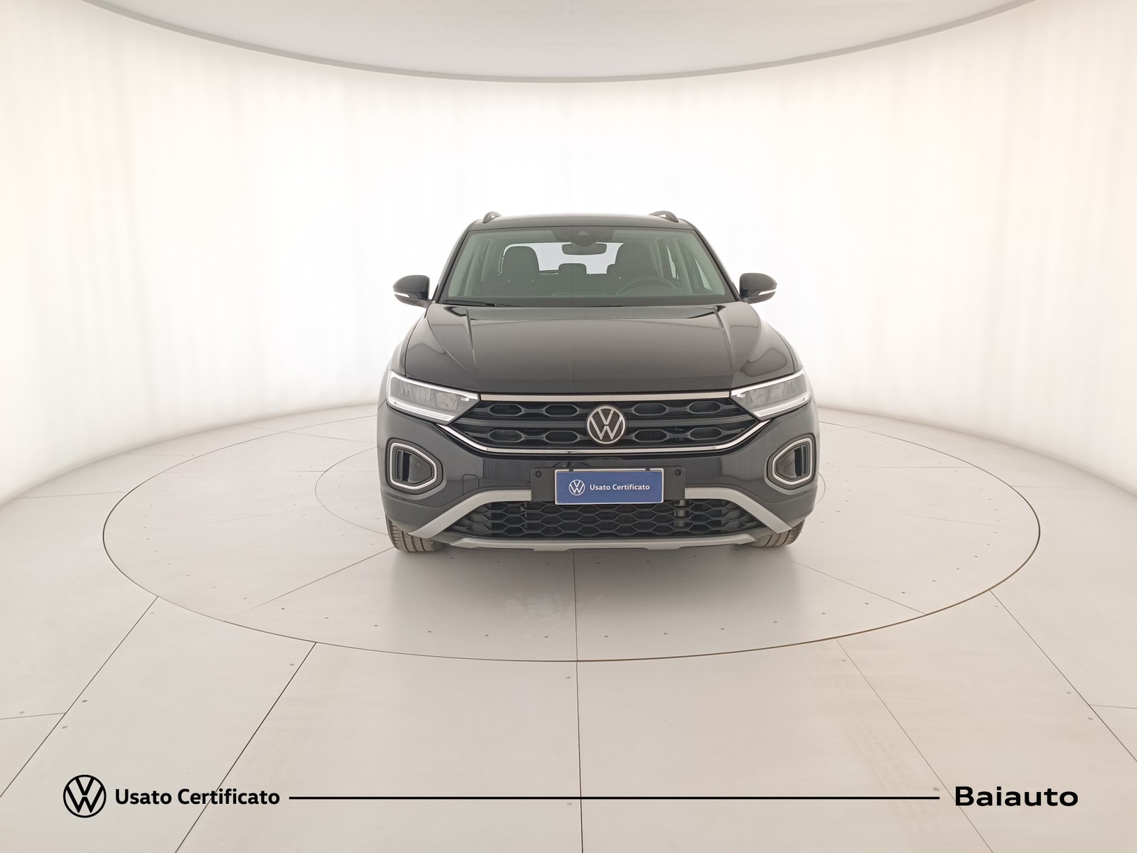 2 - Volkswagen T-Roc 2.0 tdi scr 115cv life