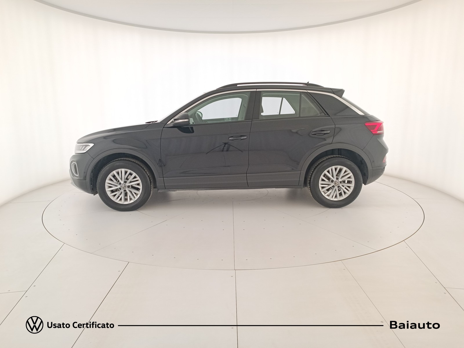 3 - Volkswagen T-Roc 2.0 tdi scr 115cv life