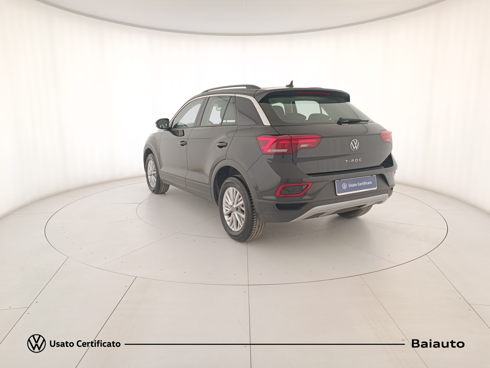 4 - Volkswagen T-Roc 2.0 tdi scr 115cv life