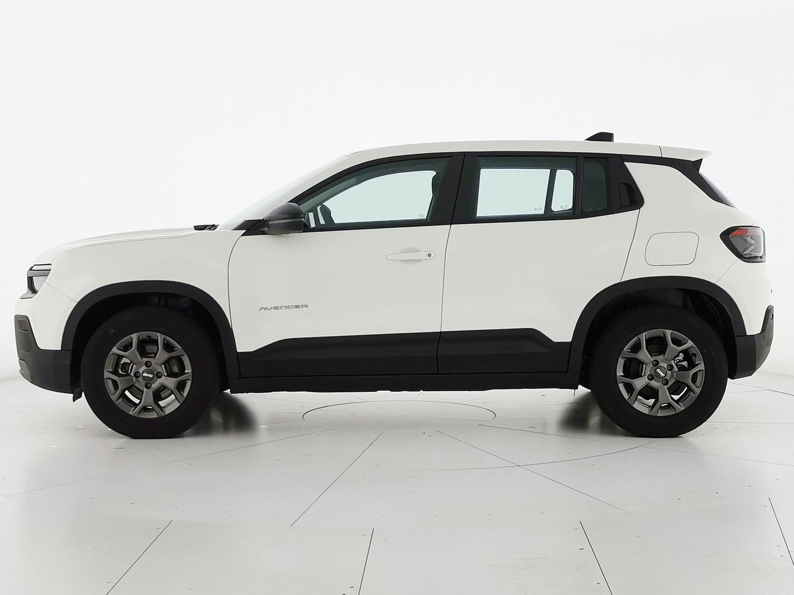 3 - Jeep Avenger full-electric longitude fwd auto