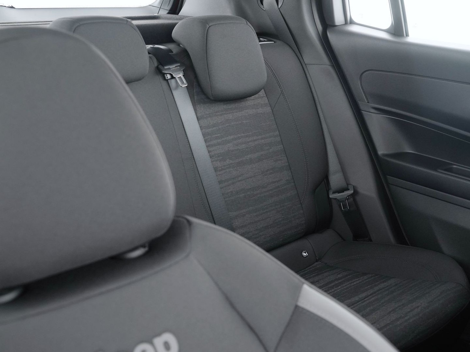 21 - Jeep Avenger full-electric longitude fwd auto