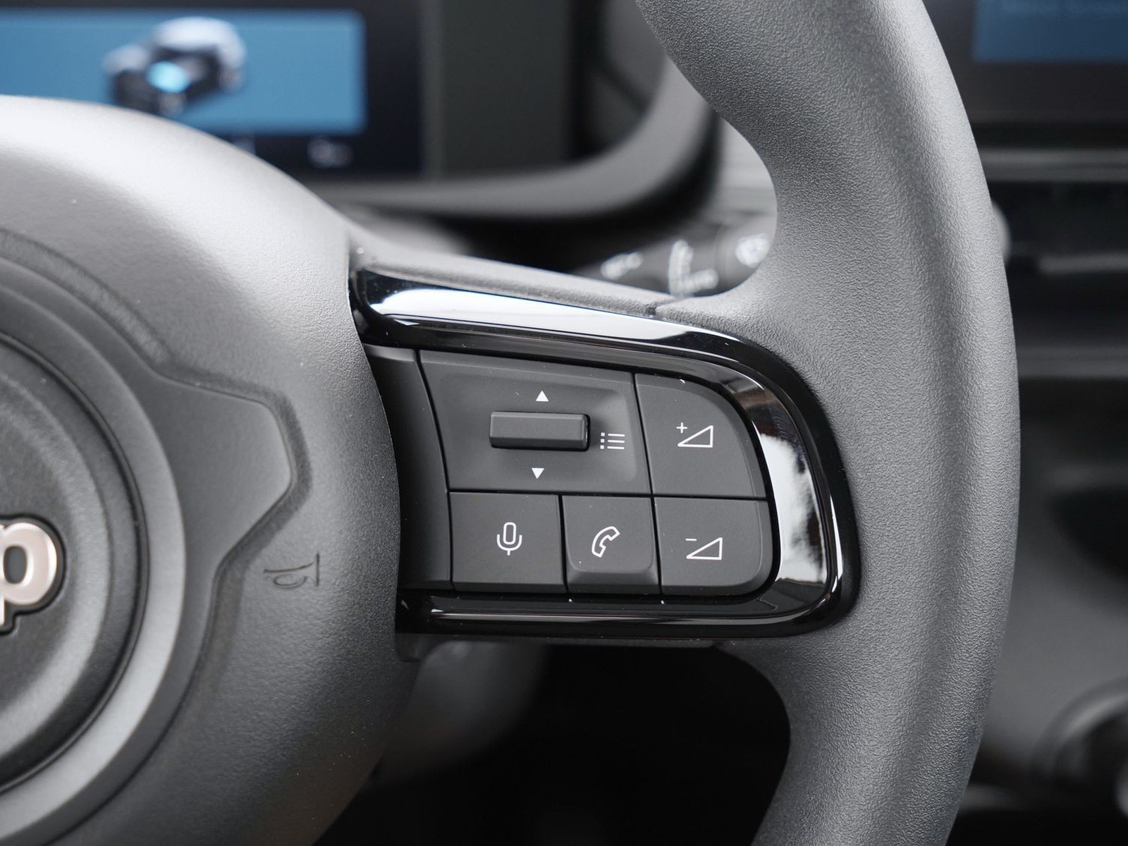 27 - Jeep Avenger full-electric longitude fwd auto