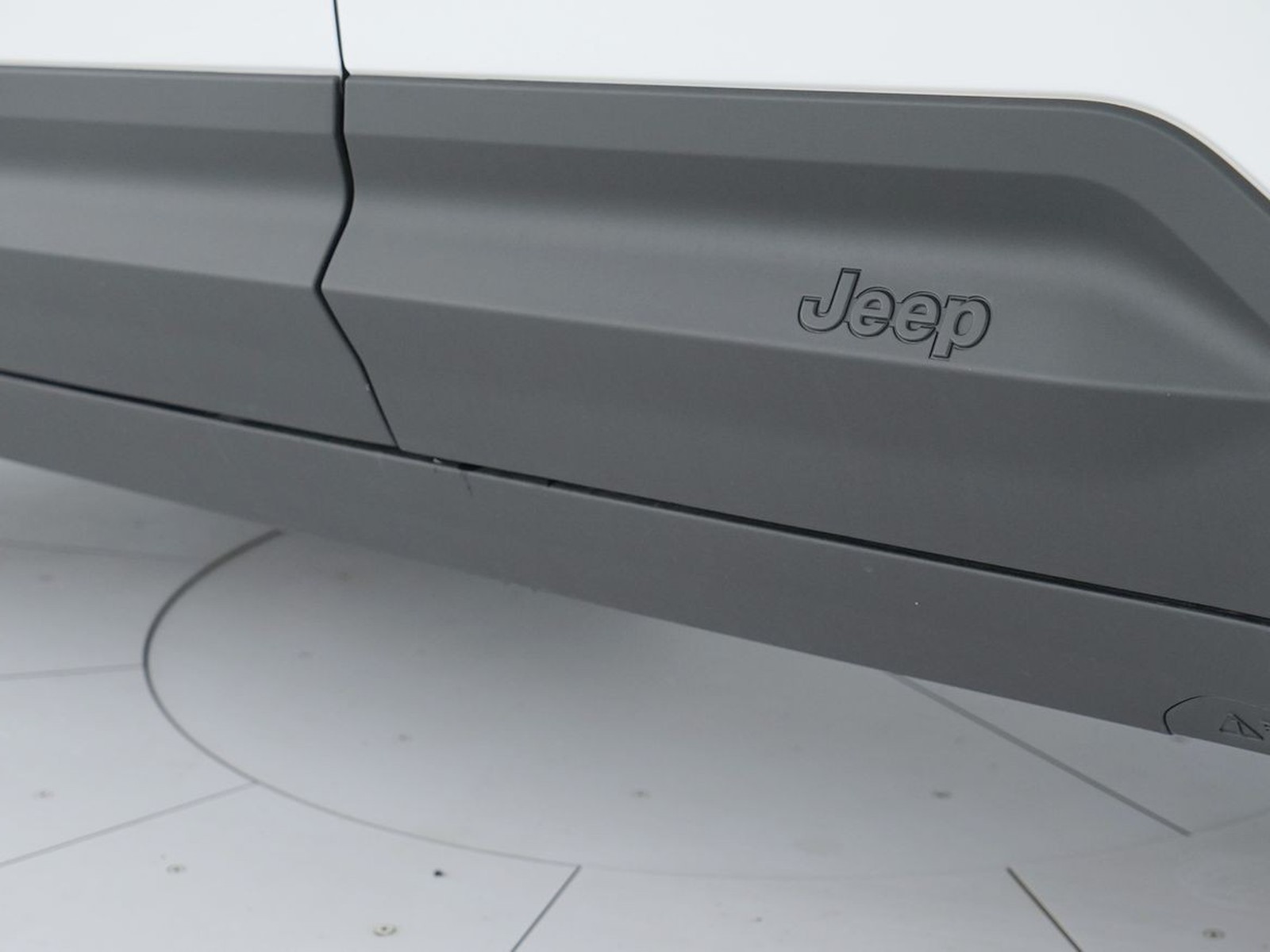 34 - Jeep Avenger full-electric longitude fwd auto