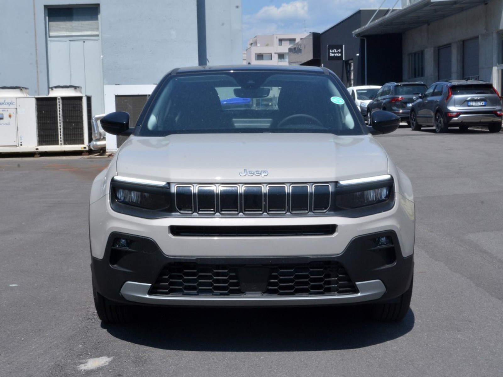 2 - Jeep Avenger full-electric altitude fwd auto