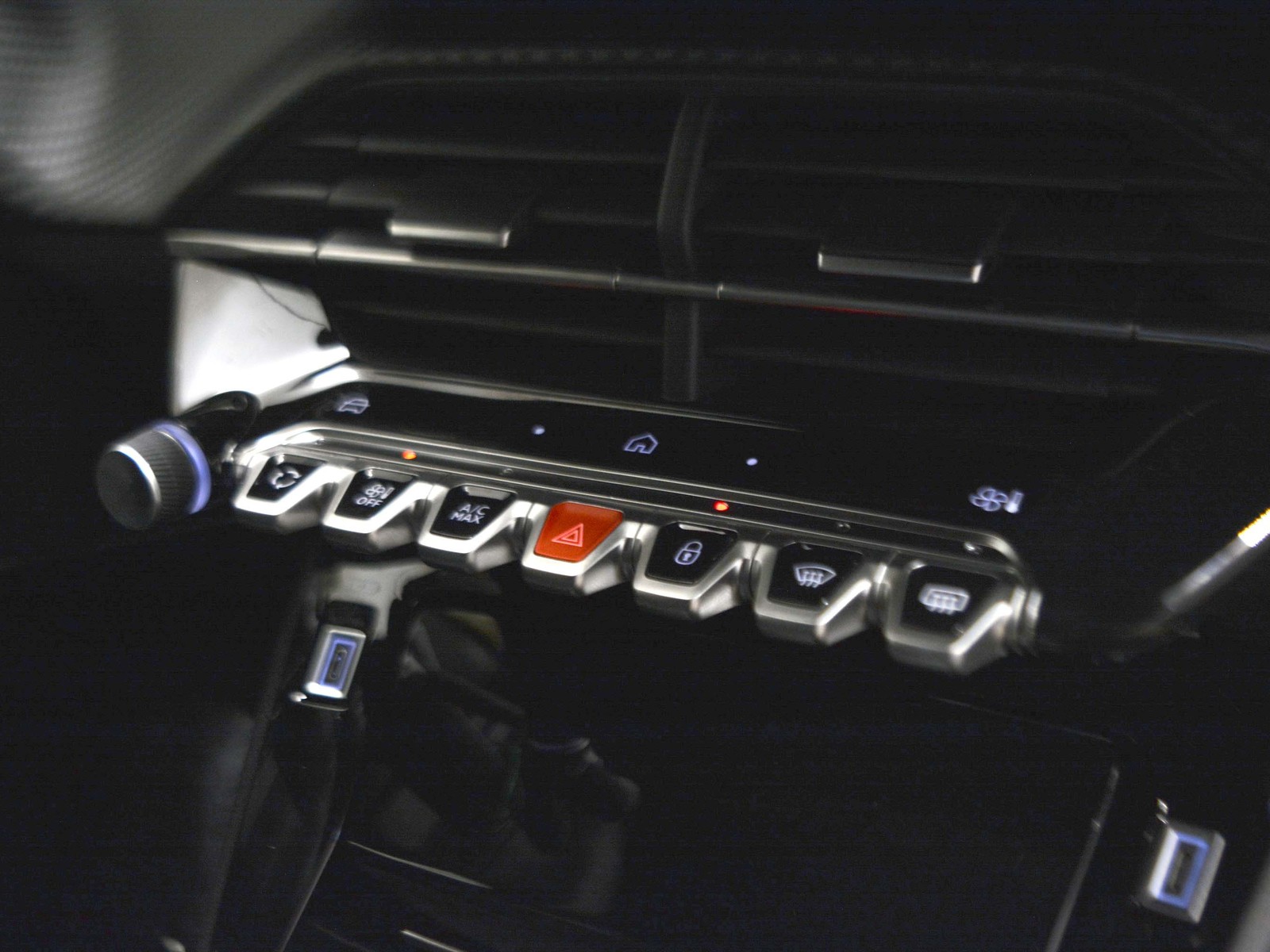 11 - Peugeot 2008 1.2 puretech 100cv allure s&s