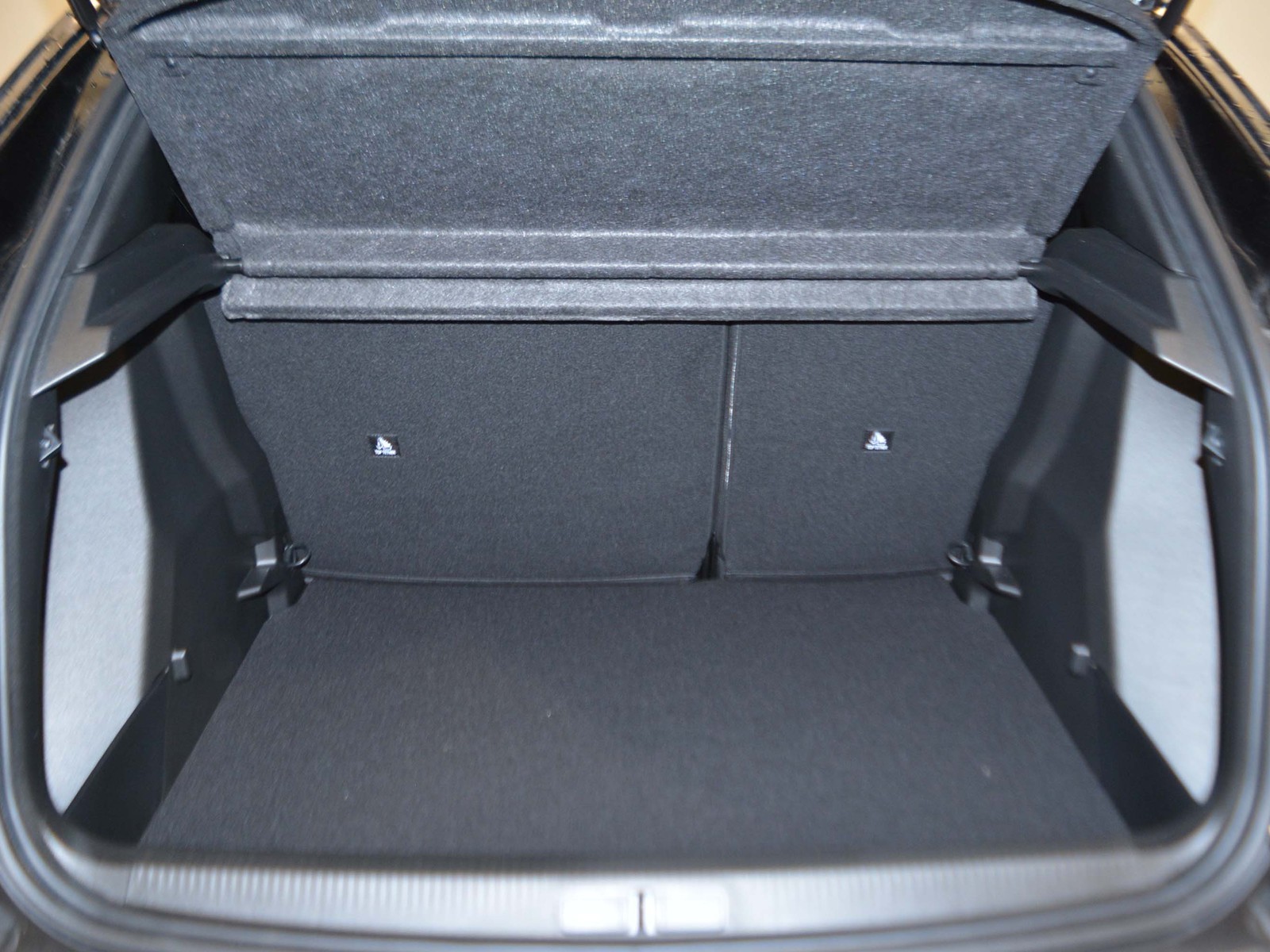 14 - Peugeot 2008 1.2 puretech 100cv allure s&s