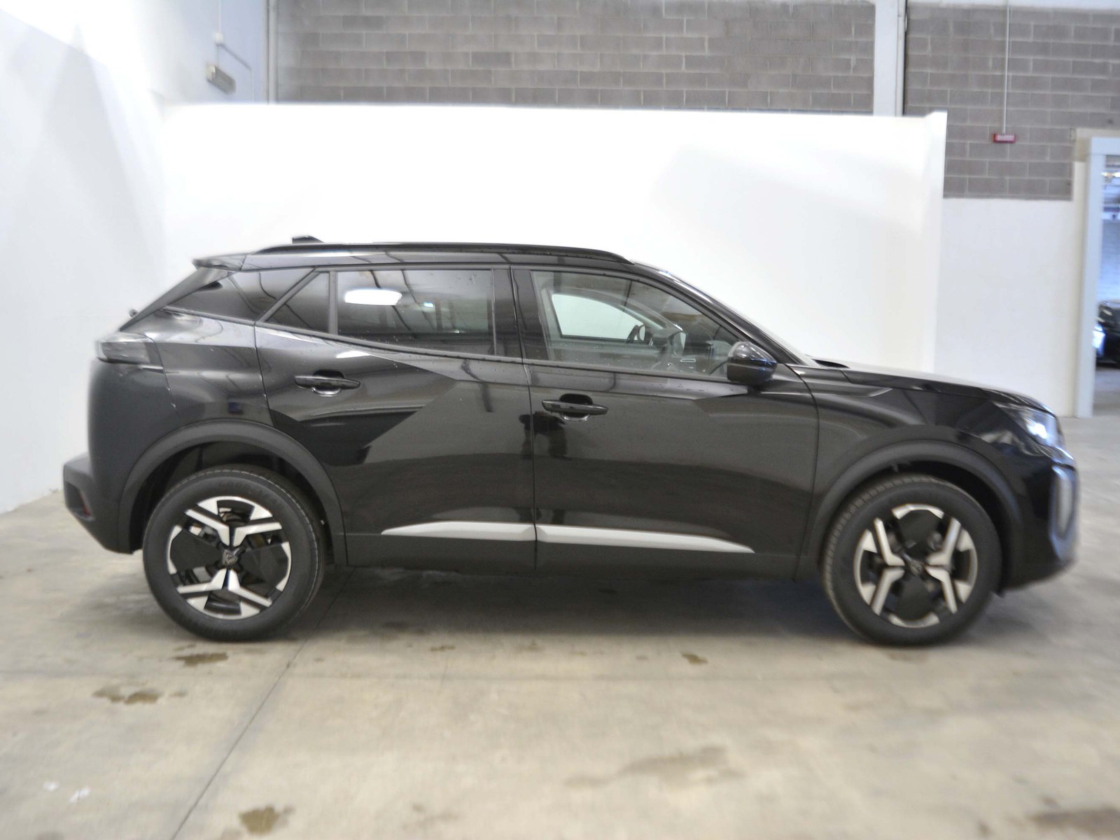 24 - Peugeot 2008 1.2 puretech 100cv allure s&s